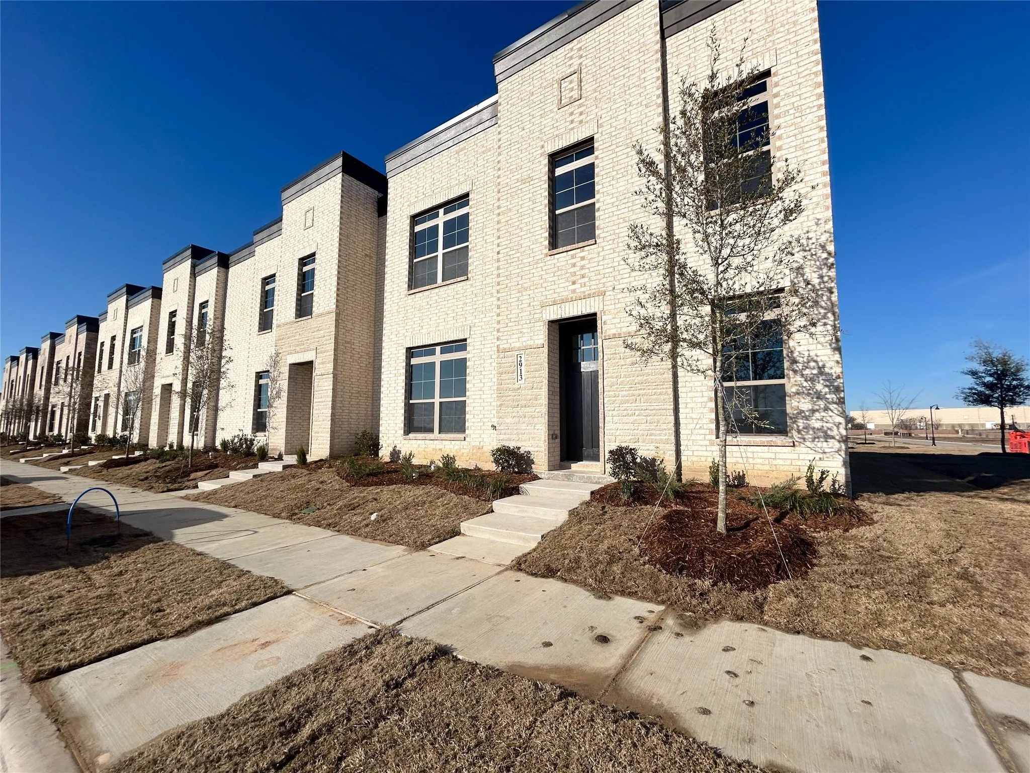 Townhouse For Rent in Ellis County , 2909 Ali Drive, Waxahachie, Texas 75165, 3 Bedrooms, 3 Bathrooms, 2 Garage spaces, 1,214 Sqft, built in 2025, New Construction - Complete, Price $2,195, mls#20849229, Real Estate Agent in Waxahachie, Homes For Rent in Ellis county, Homes For Rent in Waxahachie, Realtor in Waxahachie Texas, Real Estate Brokerage Independent Realty Texas, Luminita Cordes Realtor