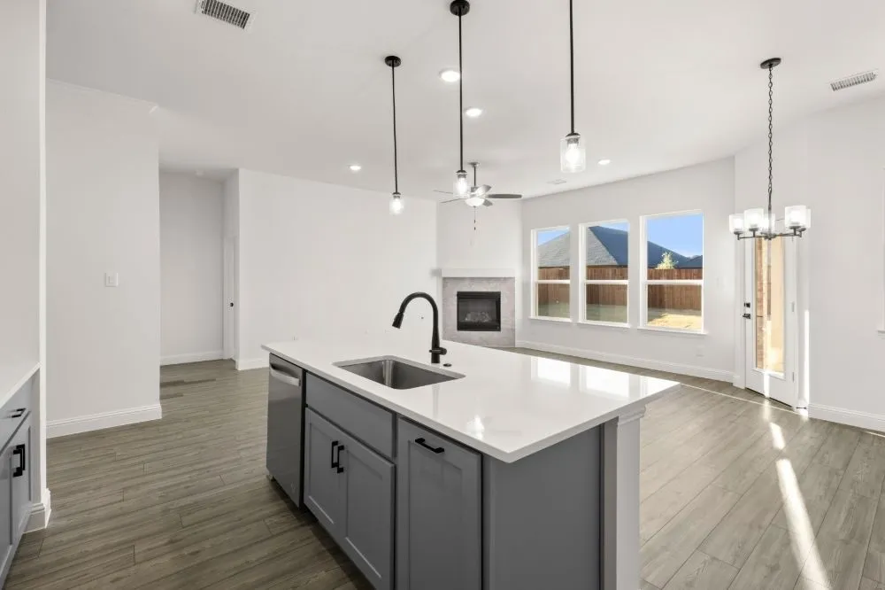 17. 231 Ivory Brook - Kitchen (5)