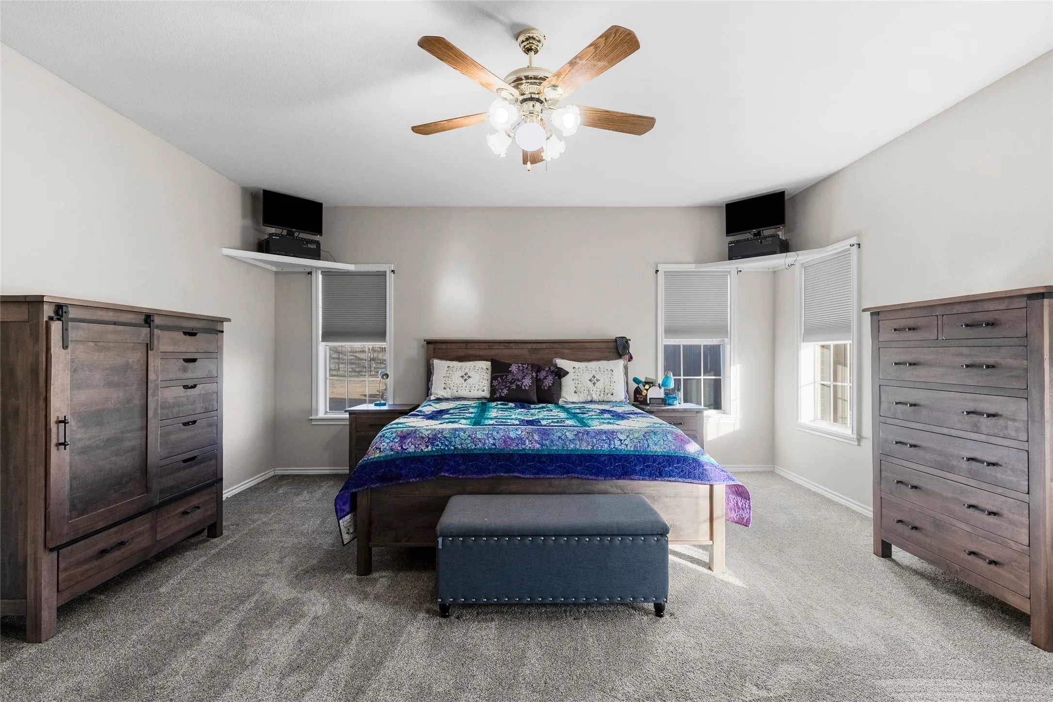Single Family Residence For Sale in Hopkins County , 302 Briarwood Lane, Sulphur Springs, Texas 75482, 4 Bedroom, 3 Bathroom, 2 Garage spaces, 3,000 Sqft, built in 1998, Preowned, mls#20852501, Real Estate Agent in Sulphur Springs, Homes For Sale in Hopkins county, Homes For Sale in Sulphur Springs, Realtor in Sulphur Springs Texas, Real Estate Brokerage Independent Realty Texas, Luminita Cordes Realtor