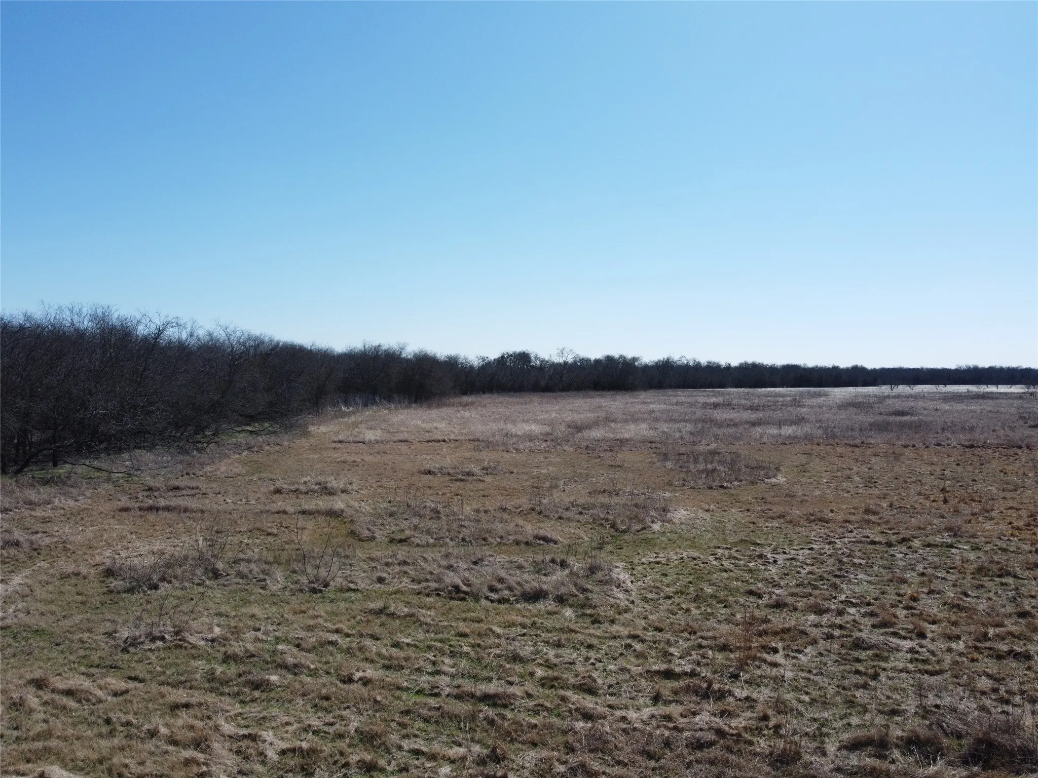Single Family Residence For Sale in Hill County , 3323 S FM 933 Street, Whitney, Texas 76692, 1 Bedroom, 1 Bathroom, Garage spaces, 960 Sqft, built in 2017, Unknown, mls#20853584, Real Estate Agent in Whitney, Homes For Sale in Hill county, Homes For Sale in Whitney, Realtor in Whitney Texas, Real Estate Brokerage Independent Realty Texas, Luminita Cordes Realtor