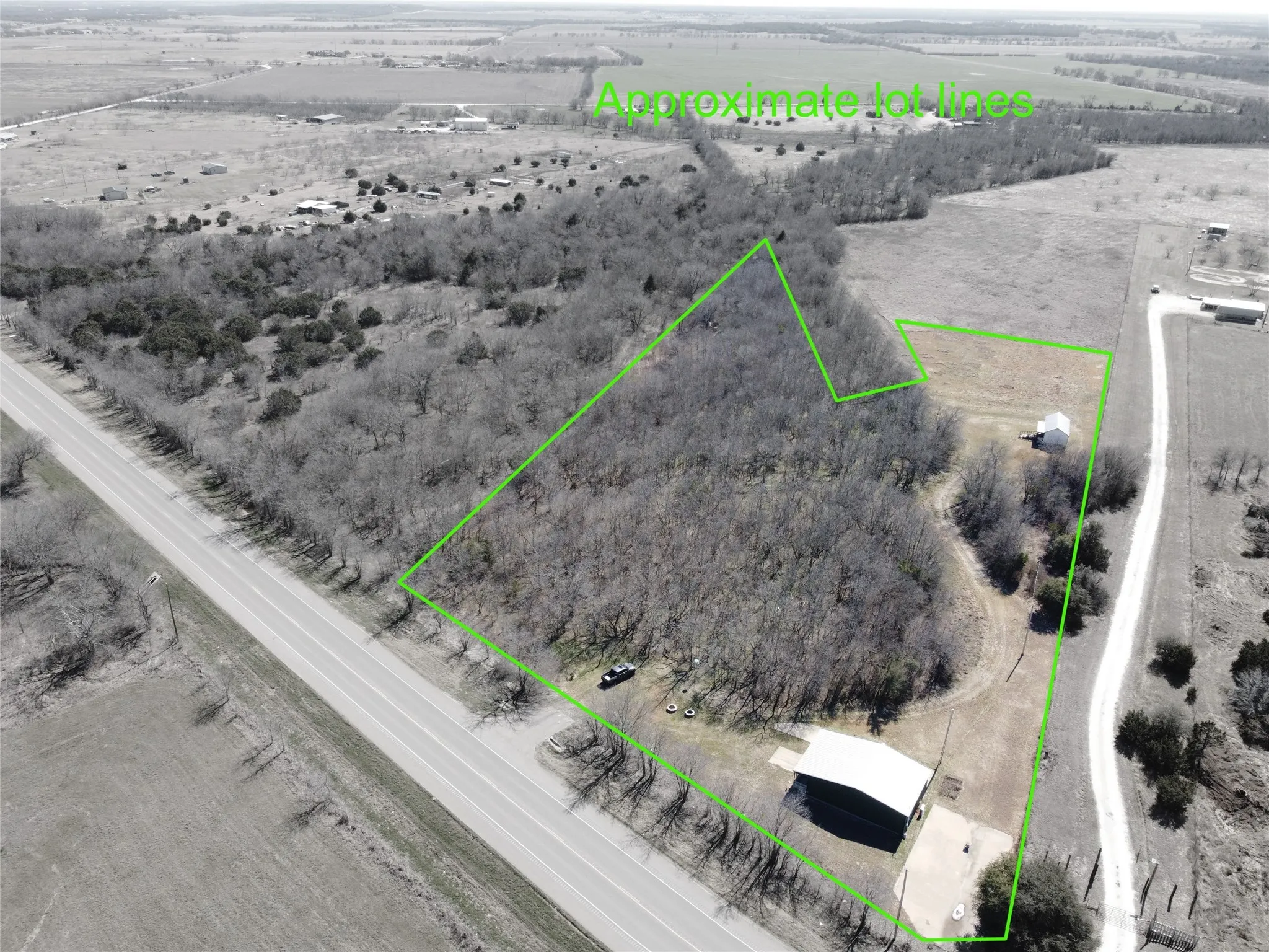 Single Family Residence For Sale in Hill County , 3323 S FM 933 Street, Whitney, Texas 76692, 1 Bedroom, 1 Bathroom, Garage spaces, 960 Sqft, built in 2017, Unknown, mls#20853584, Real Estate Agent in Whitney, Homes For Sale in Hill county, Homes For Sale in Whitney, Realtor in Whitney Texas, Real Estate Brokerage Independent Realty Texas, Luminita Cordes Realtor