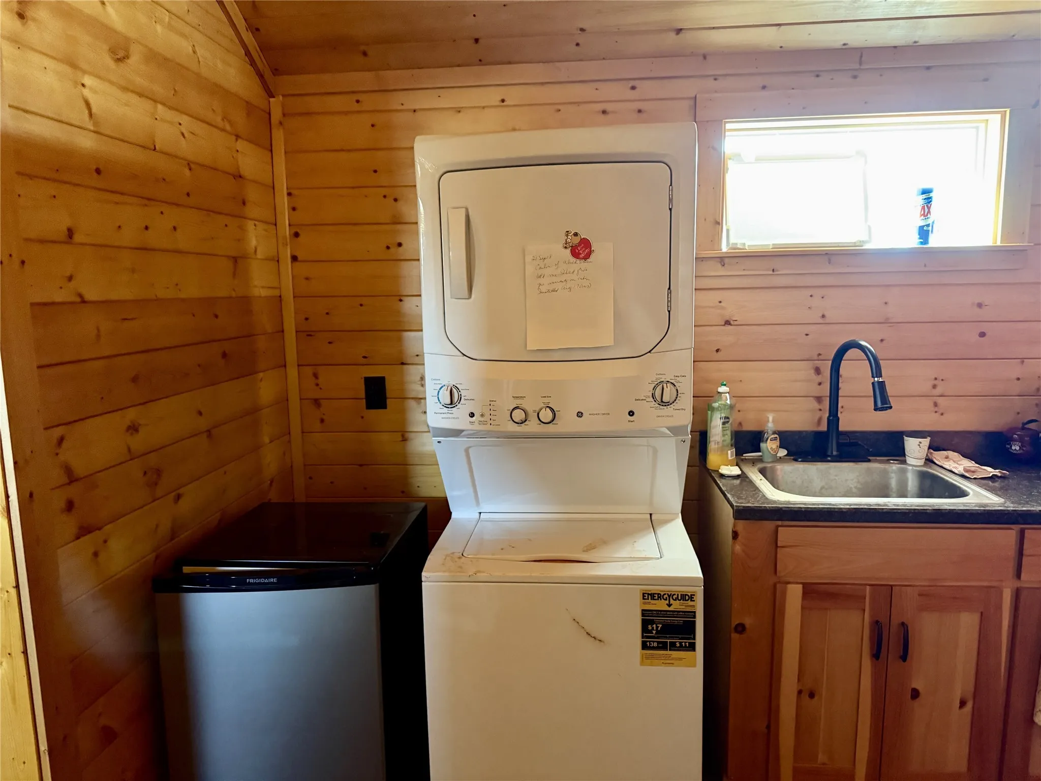 Single Family Residence For Sale in Hill County , 3323 S FM 933 Street, Whitney, Texas 76692, 1 Bedroom, 1 Bathroom, Garage spaces, 960 Sqft, built in 2017, Unknown, mls#20853584, Real Estate Agent in Whitney, Homes For Sale in Hill county, Homes For Sale in Whitney, Realtor in Whitney Texas, Real Estate Brokerage Independent Realty Texas, Luminita Cordes Realtor