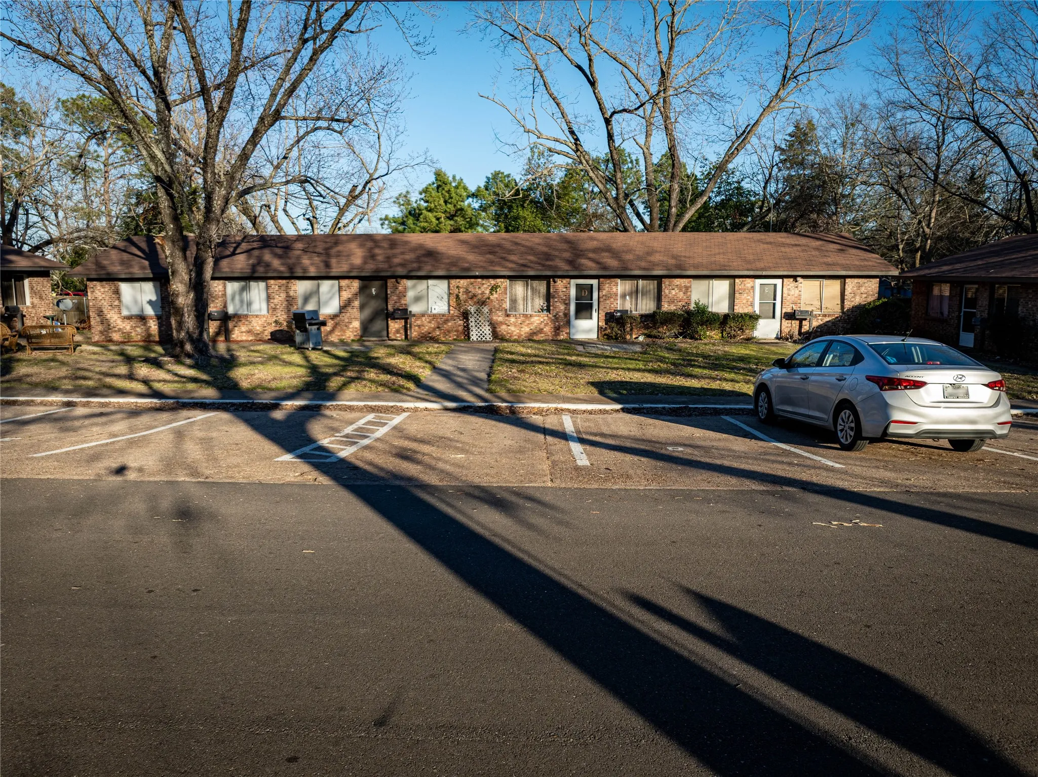 Apartment For Sale in Franklin (TX) County , 1006 Plum Street, Winnsboro, Texas 75494, 8 Bedroom, 8 Bathroom, Garage spaces, 0 Sqft, built in 1980, Preowned, mls#20854457, Real Estate Agent in Winnsboro, Homes For Sale in Franklin (TX) county, Homes For Sale in Winnsboro, Realtor in Winnsboro Texas, Real Estate Brokerage Independent Realty Texas, Luminita Cordes Realtor