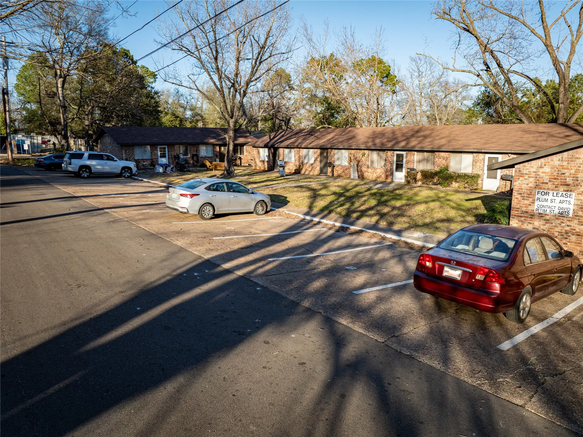 Apartment For Sale in Franklin (TX) County , 1006 Plum Street, Winnsboro, Texas 75494, 8 Bedroom, 8 Bathroom, Garage spaces, 0 Sqft, built in 1980, Preowned, mls#20854457, Real Estate Agent in Winnsboro, Homes For Sale in Franklin (TX) county, Homes For Sale in Winnsboro, Realtor in Winnsboro Texas, Real Estate Brokerage Independent Realty Texas, Luminita Cordes Realtor