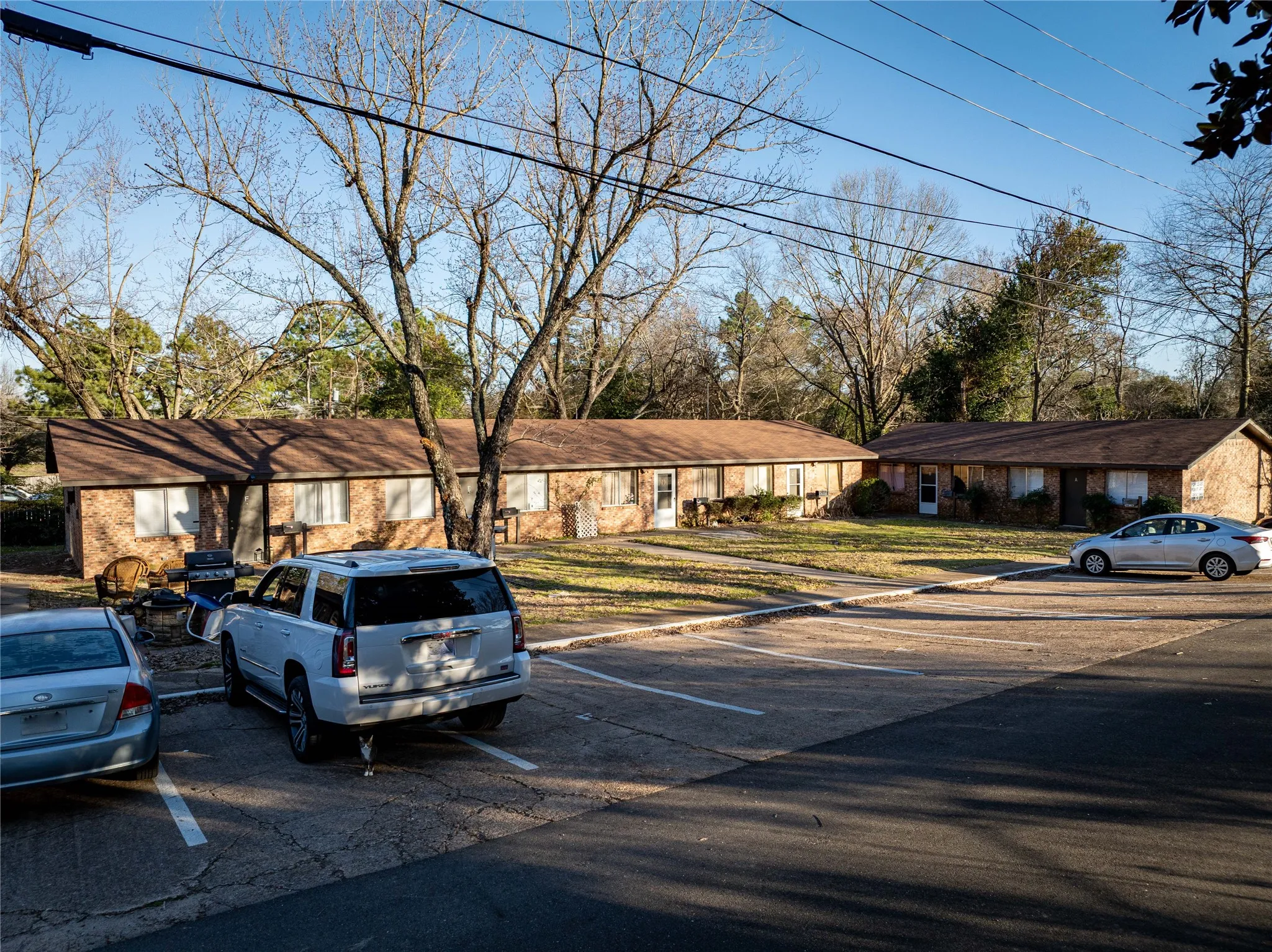Apartment For Sale in Franklin (TX) County , 1006 Plum Street, Winnsboro, Texas 75494, 8 Bedroom, 8 Bathroom, Garage spaces, 0 Sqft, built in 1980, Preowned, mls#20854457, Real Estate Agent in Winnsboro, Homes For Sale in Franklin (TX) county, Homes For Sale in Winnsboro, Realtor in Winnsboro Texas, Real Estate Brokerage Independent Realty Texas, Luminita Cordes Realtor