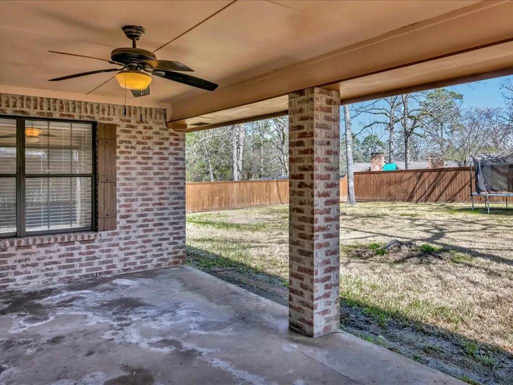 Single Family Residence For Sale in Angelina County , 605 Augusta Drive, Lufkin, Texas 75901, 3 Bedrooms, 2 Bathrooms, 2 Garage spaces, 1,915 Sqft, built in 1992, Preowned, Price $298,500, mls#20856264, Real Estate Agent in Lufkin, Homes For Sale in Angelina county, Homes For Sale in Lufkin, Realtor in Lufkin Texas, Real Estate Brokerage Independent Realty Texas, Luminita Cordes Realtor