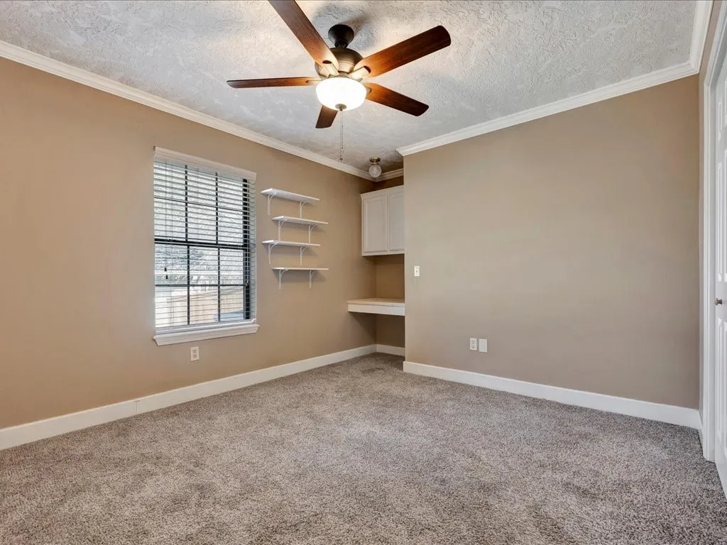 Single Family Residence For Sale in Angelina County , 605 Augusta Drive, Lufkin, Texas 75901, 3 Bedrooms, 2 Bathrooms, 2 Garage spaces, 1,915 Sqft, built in 1992, Preowned, Price $298,500, mls#20856264, Real Estate Agent in Lufkin, Homes For Sale in Angelina county, Homes For Sale in Lufkin, Realtor in Lufkin Texas, Real Estate Brokerage Independent Realty Texas, Luminita Cordes Realtor
