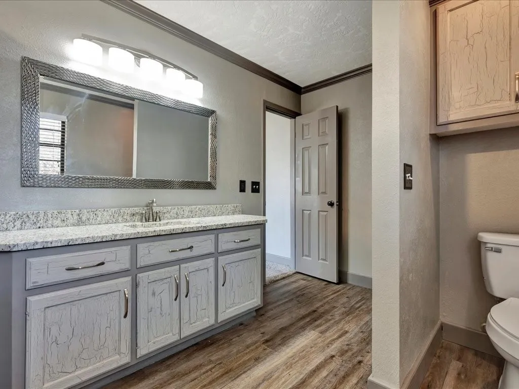 Single Family Residence For Sale in Angelina County , 605 Augusta Drive, Lufkin, Texas 75901, 3 Bedrooms, 2 Bathrooms, 2 Garage spaces, 1,915 Sqft, built in 1992, Preowned, Price $298,500, mls#20856264, Real Estate Agent in Lufkin, Homes For Sale in Angelina county, Homes For Sale in Lufkin, Realtor in Lufkin Texas, Real Estate Brokerage Independent Realty Texas, Luminita Cordes Realtor