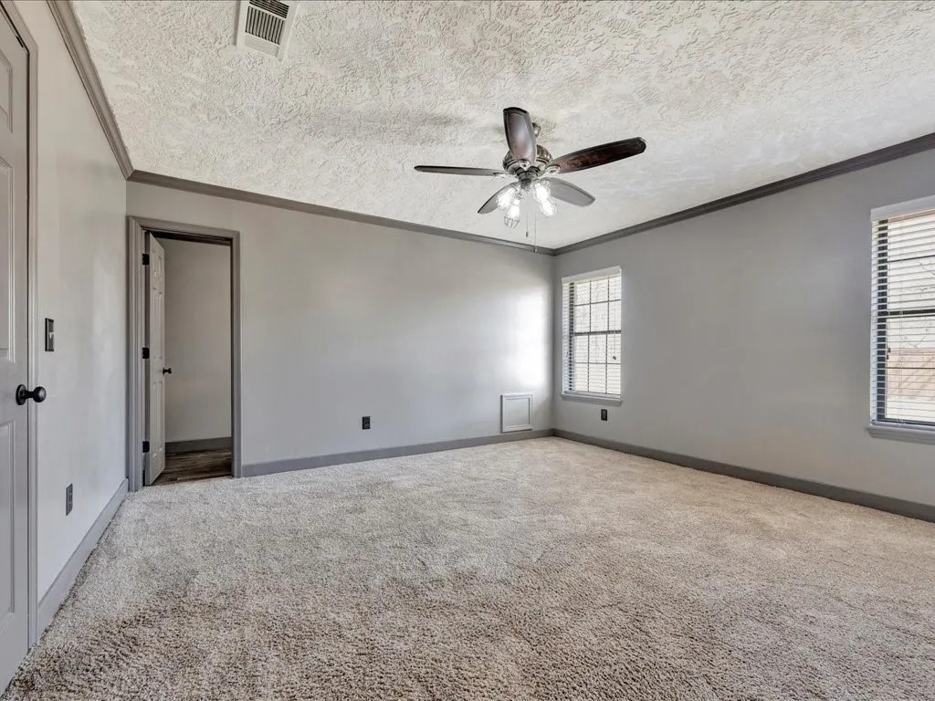Single Family Residence For Sale in Angelina County , 605 Augusta Drive, Lufkin, Texas 75901, 3 Bedrooms, 2 Bathrooms, 2 Garage spaces, 1,915 Sqft, built in 1992, Preowned, Price $298,500, mls#20856264, Real Estate Agent in Lufkin, Homes For Sale in Angelina county, Homes For Sale in Lufkin, Realtor in Lufkin Texas, Real Estate Brokerage Independent Realty Texas, Luminita Cordes Realtor