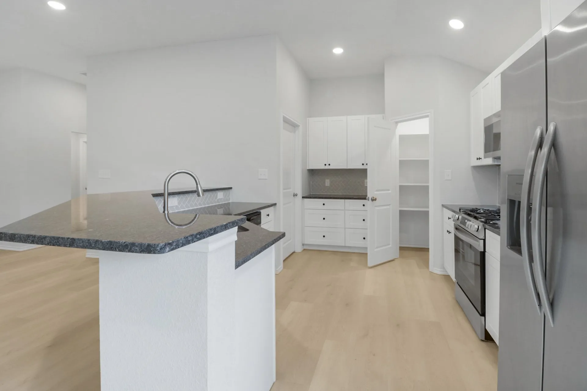 Single Family Residence For Sale in Coleman County , 812 Bella Boulevard, Coleman, Texas 76834, 3 Bedroom, 2 Bathroom, 2 Garage spaces, 1,762 Sqft, built in 2025, New Construction - Complete, mls#20860357, Real Estate Agent in Coleman, Homes For Sale in Coleman county, Homes For Sale in Coleman, Realtor in Coleman Texas, Real Estate Brokerage Independent Realty Texas, Luminita Cordes Realtor