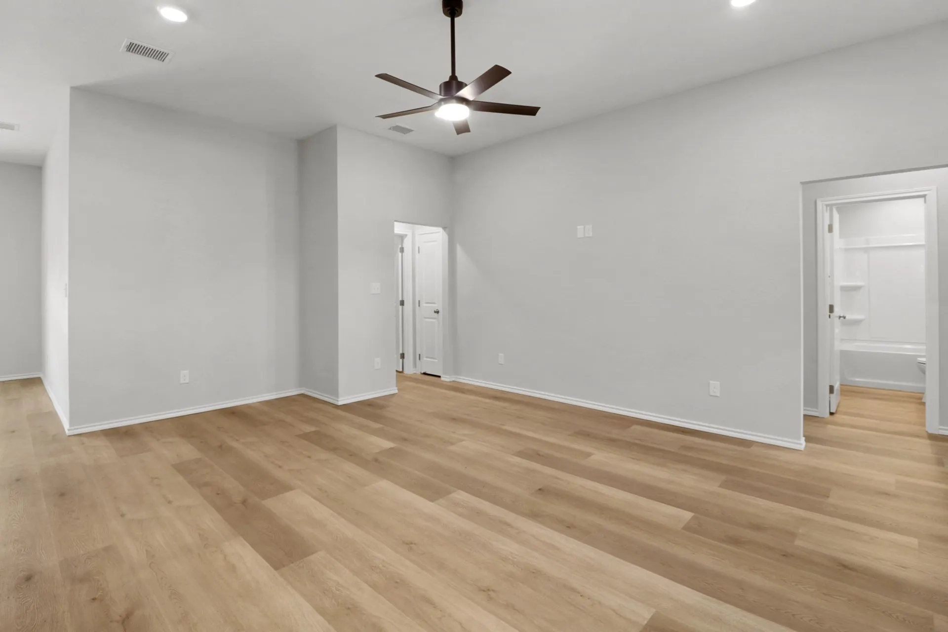 Single Family Residence For Sale in Coleman County , 900 Bella Boulevard, Coleman, Texas 76834, 3 Bedroom, 2 Bathroom, 2 Garage spaces, 1,587 Sqft, built in 2025, New Construction - Complete, mls#20860435, Real Estate Agent in Coleman, Homes For Sale in Coleman county, Homes For Sale in Coleman, Realtor in Coleman Texas, Real Estate Brokerage Independent Realty Texas, Luminita Cordes Realtor