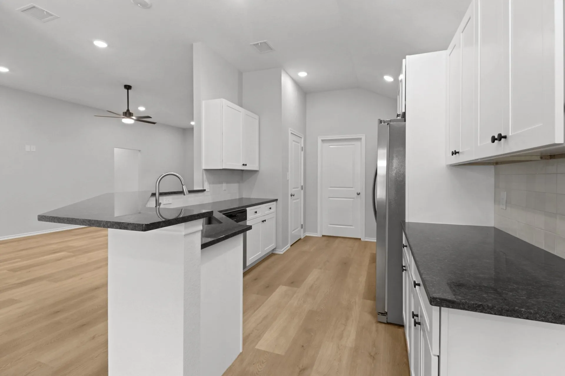 Single Family Residence For Sale in Coleman County , 900 Bella Boulevard, Coleman, Texas 76834, 3 Bedroom, 2 Bathroom, 2 Garage spaces, 1,587 Sqft, built in 2025, New Construction - Complete, mls#20860435, Real Estate Agent in Coleman, Homes For Sale in Coleman county, Homes For Sale in Coleman, Realtor in Coleman Texas, Real Estate Brokerage Independent Realty Texas, Luminita Cordes Realtor