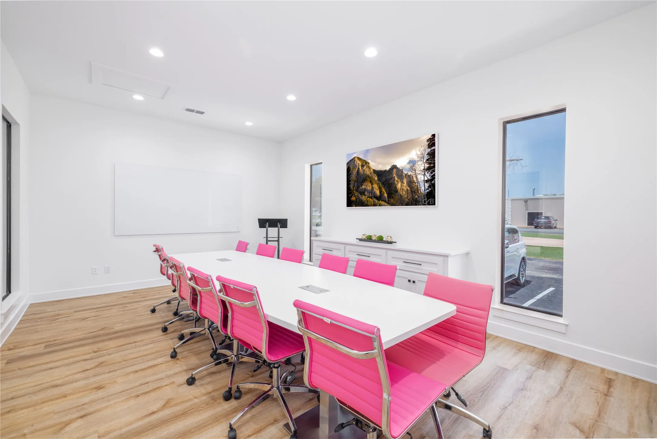 Office For Sale in Taylor County , 4357 S Treadaway Boulevard, Abilene, Texas 79602, 0, 0, Garage spaces, 0 Sqft, built in 2005, Preowned, Price $1,550,000, mls#20846747, Real Estate Agent in Abilene, Homes For Sale in Taylor county, Homes For Sale in Abilene, Realtor in Abilene Texas, Real Estate Brokerage Independent Realty Texas, Luminita Cordes Realtor