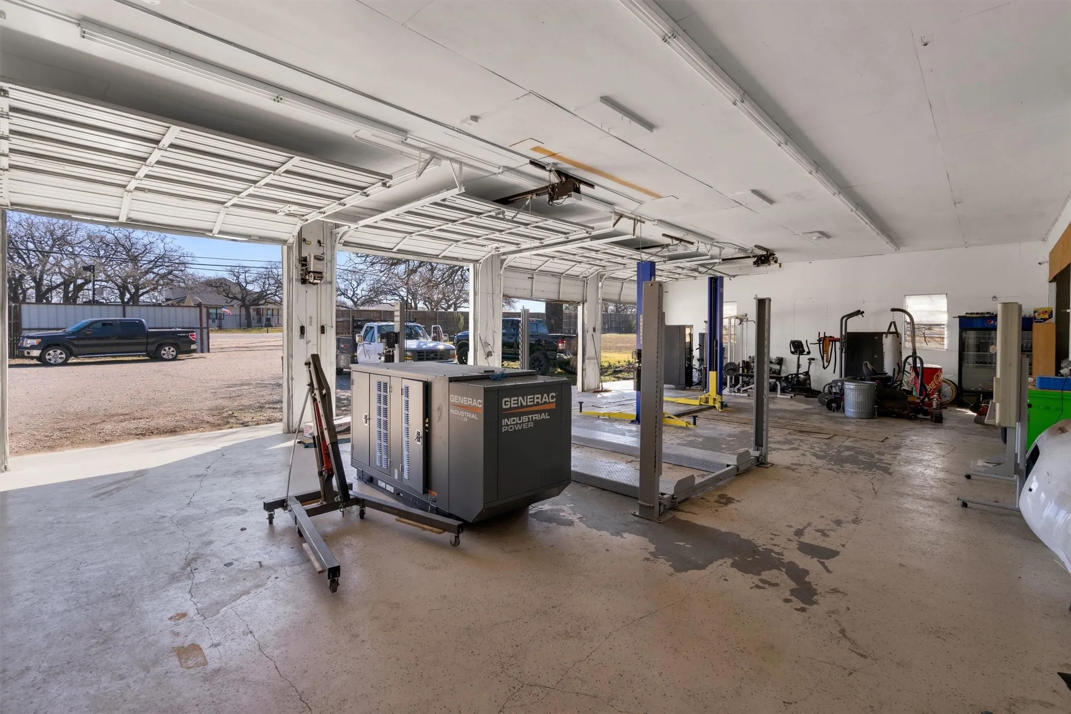 Industrial For Sale in Tarrant County , 6821 Smithfield Road, North Richland Hills, Texas 76182, 0, 0, Garage spaces, 0 Sqft, built in 1973, Preowned, Price $850,000, mls#20859430, Real Estate Agent in North Richland Hills, Homes For Sale in Tarrant county, Homes For Sale in North Richland Hills, Realtor in North Richland Hills Texas, Real Estate Brokerage Independent Realty Texas, Luminita Cordes Realtor