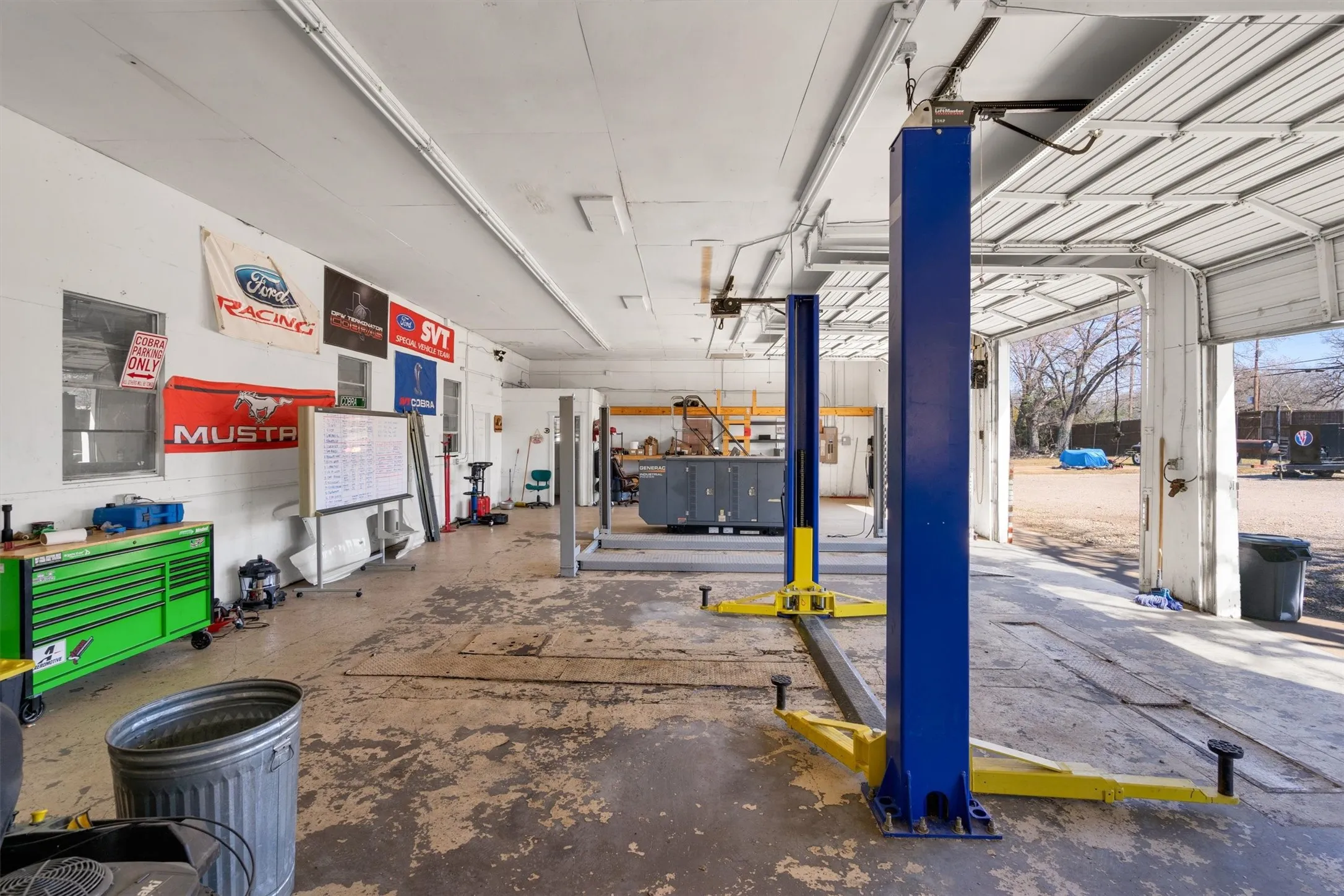 Industrial For Sale in Tarrant County , 6821 Smithfield Road, North Richland Hills, Texas 76182, 0, 0, Garage spaces, 0 Sqft, built in 1973, Preowned, Price $850,000, mls#20859430, Real Estate Agent in North Richland Hills, Homes For Sale in Tarrant county, Homes For Sale in North Richland Hills, Realtor in North Richland Hills Texas, Real Estate Brokerage Independent Realty Texas, Luminita Cordes Realtor