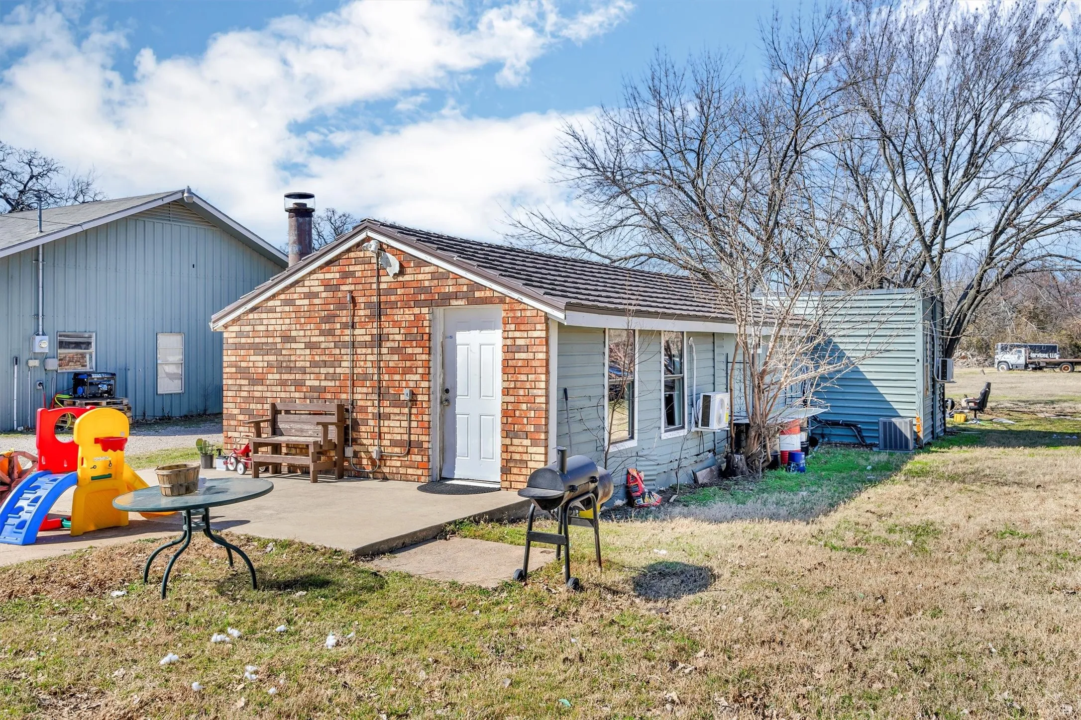 Industrial For Sale in Tarrant County , 6821 Smithfield Road, North Richland Hills, Texas 76182, 0, 0, Garage spaces, 0 Sqft, built in 1973, Preowned, Price $850,000, mls#20859430, Real Estate Agent in North Richland Hills, Homes For Sale in Tarrant county, Homes For Sale in North Richland Hills, Realtor in North Richland Hills Texas, Real Estate Brokerage Independent Realty Texas, Luminita Cordes Realtor