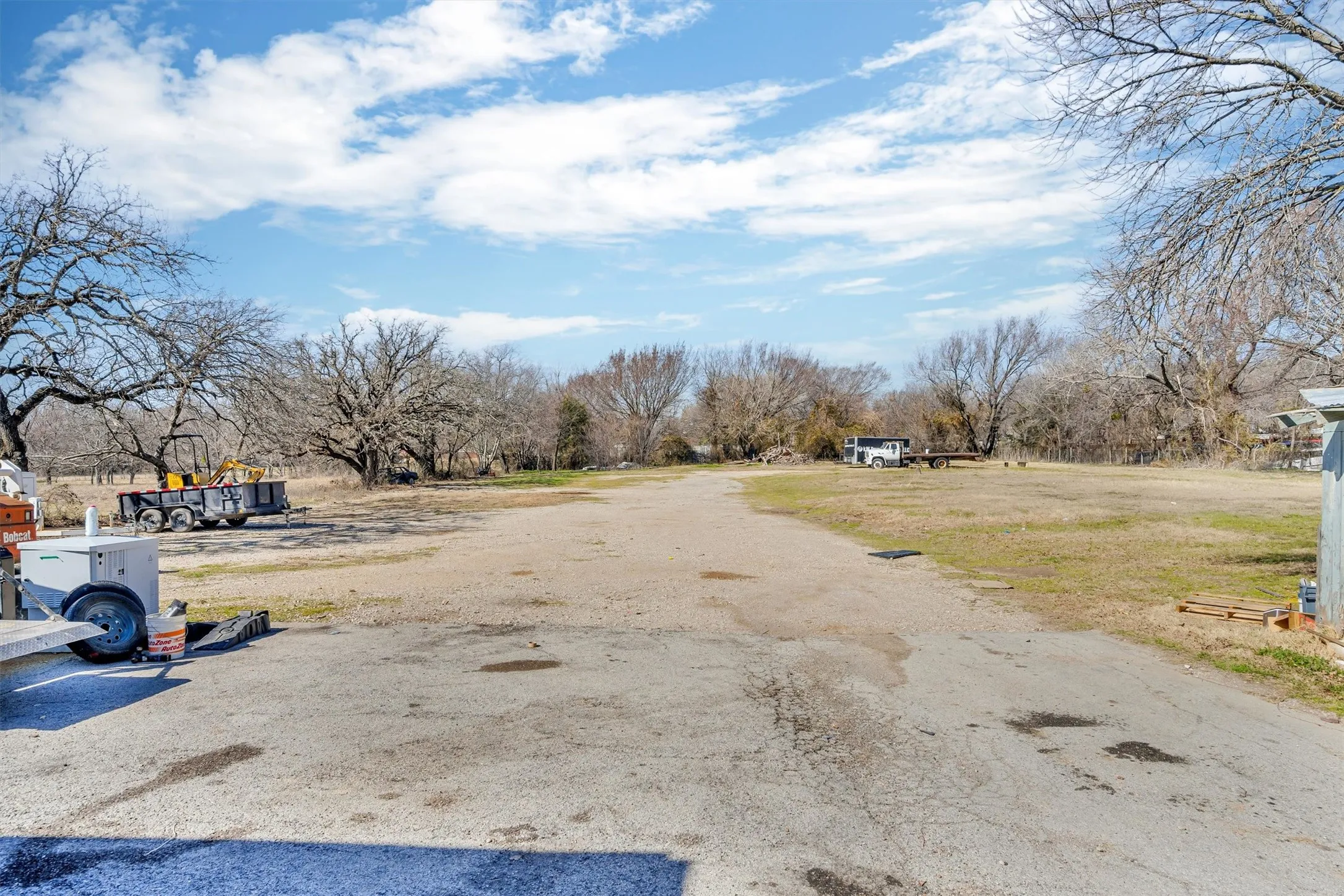 Industrial For Sale in Tarrant County , 6821 Smithfield Road, North Richland Hills, Texas 76182, 0, 0, Garage spaces, 0 Sqft, built in 1973, Preowned, Price $850,000, mls#20859430, Real Estate Agent in North Richland Hills, Homes For Sale in Tarrant county, Homes For Sale in North Richland Hills, Realtor in North Richland Hills Texas, Real Estate Brokerage Independent Realty Texas, Luminita Cordes Realtor