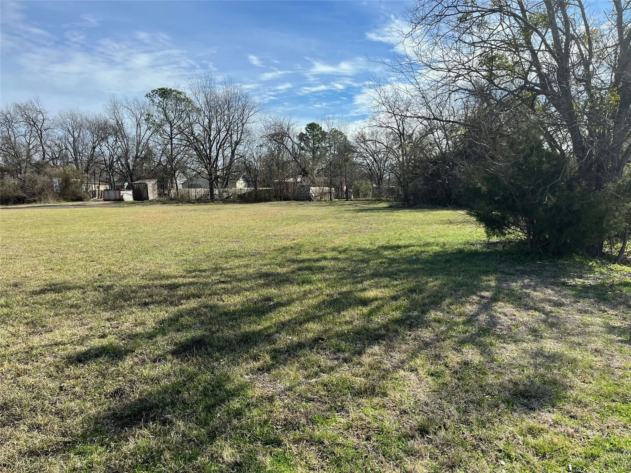 View 5 of the lot moving from left to right.