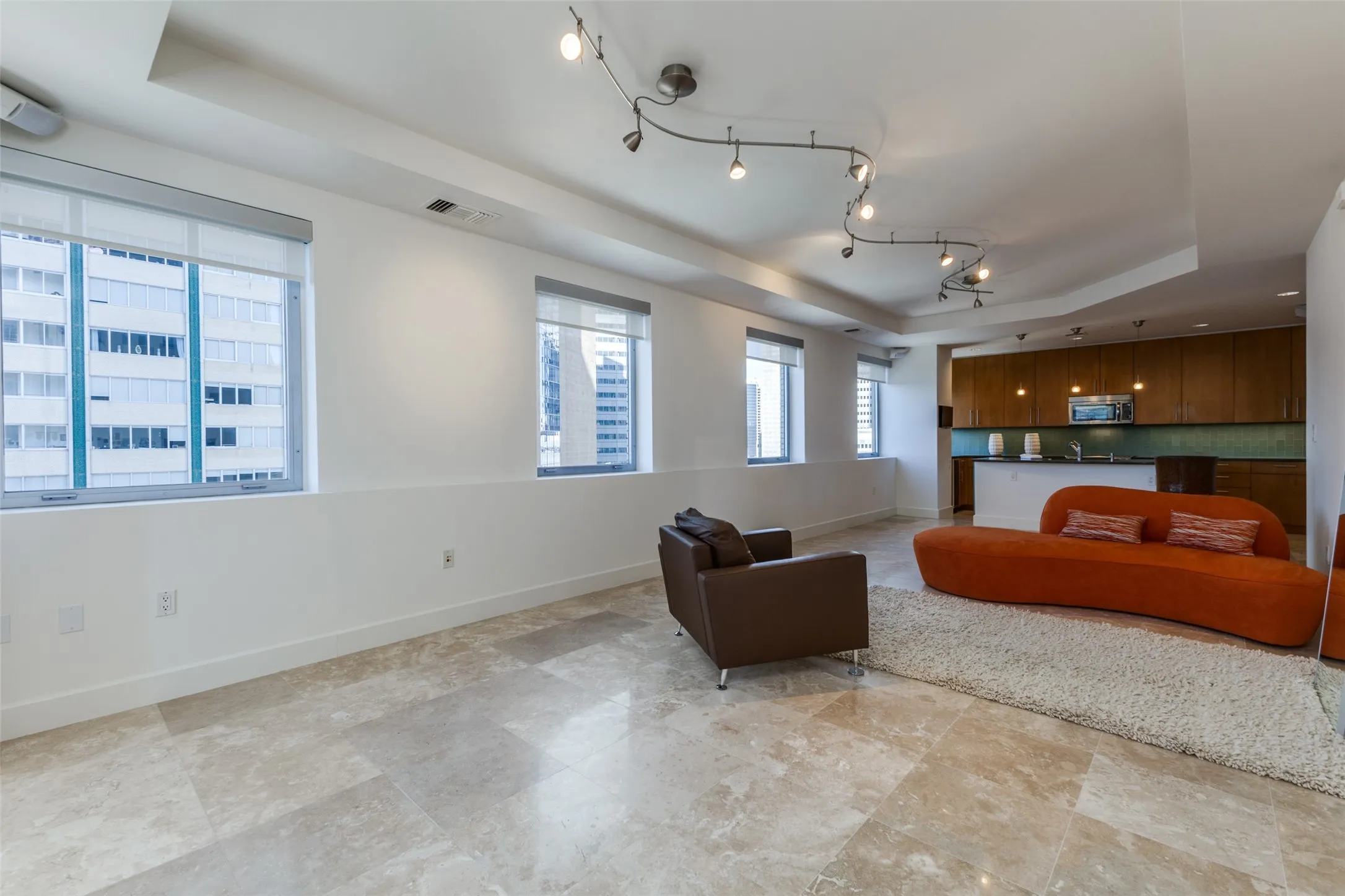 Condominium For Sale in Dallas County , 1505 Elm Street 1004, Dallas, Texas 75201, 1 Bedroom, 2 Bathroom, 1 Garage spaces, 1,482 Sqft, built in 1957, Preowned, mls#20855002, Real Estate Agent in Dallas, Homes For Sale in Dallas county, Homes For Sale in Dallas, Realtor in Dallas Texas, Real Estate Brokerage Independent Realty Texas, Luminita Cordes Realtor