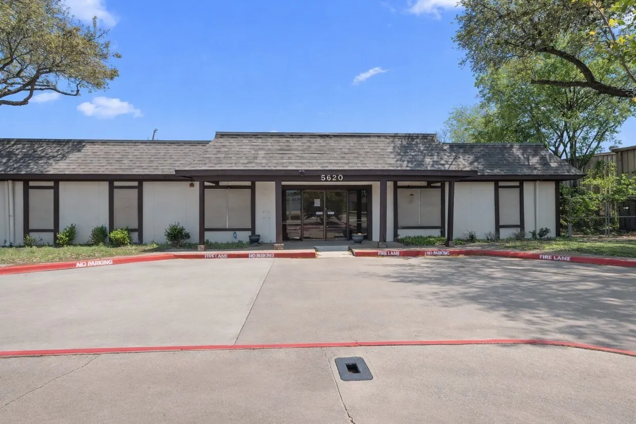 Office For Sale in Dallas County , 5620 Rowlett Road, Rowlett, Texas 75089, 0, 0, Garage spaces, 0 Sqft, built in 1976, Preowned, mls#20865181, Real Estate Agent in Rowlett, Homes For Sale in Dallas county, Homes For Sale in Rowlett, Realtor in Rowlett Texas, Real Estate Brokerage Independent Realty Texas, Luminita Cordes Realtor