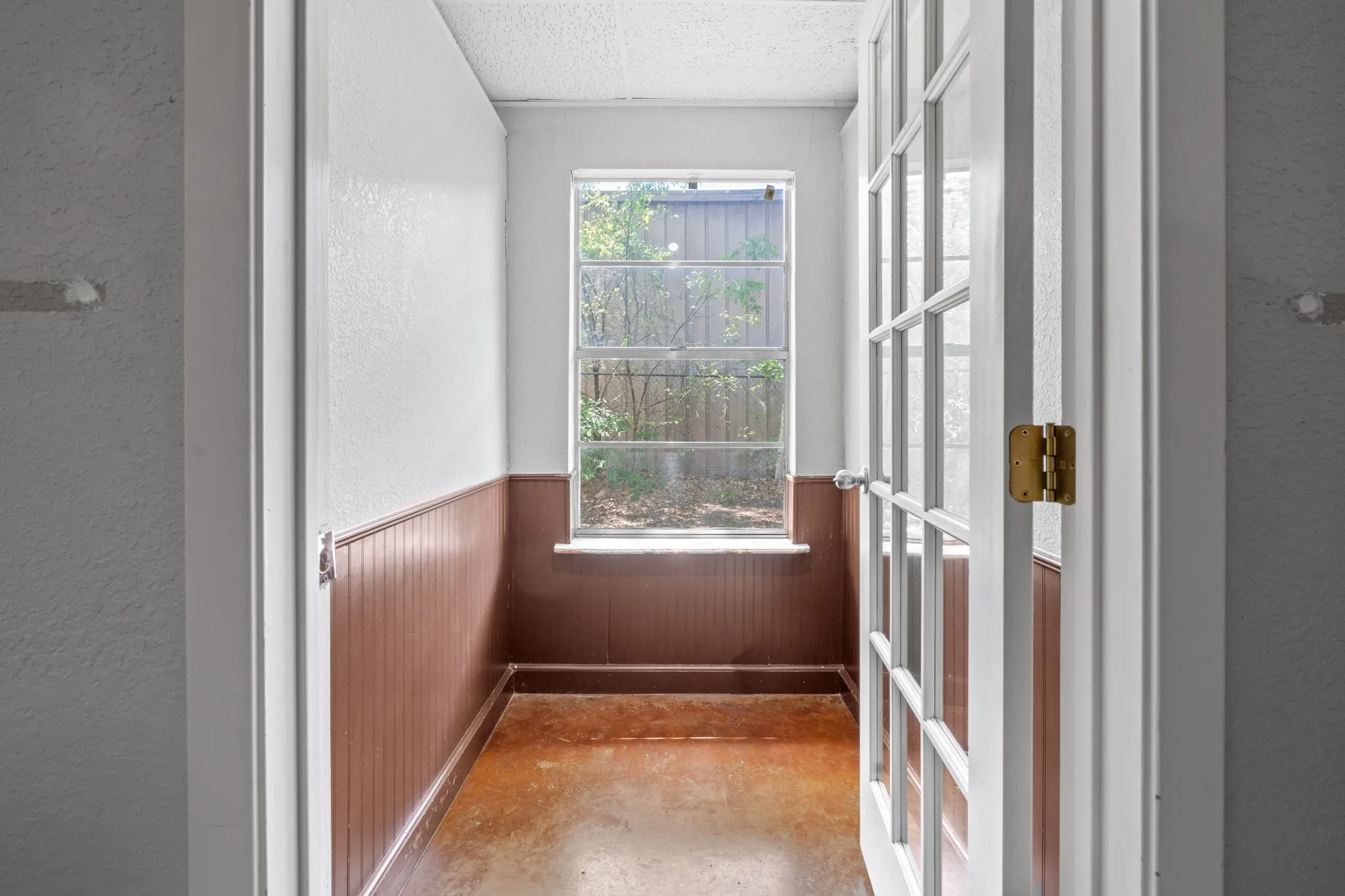 Office For Sale in Dallas County , 5620 Rowlett Road, Rowlett, Texas 75089, 0, 0, Garage spaces, 0 Sqft, built in 1976, Preowned, mls#20865181, Real Estate Agent in Rowlett, Homes For Sale in Dallas county, Homes For Sale in Rowlett, Realtor in Rowlett Texas, Real Estate Brokerage Independent Realty Texas, Luminita Cordes Realtor
