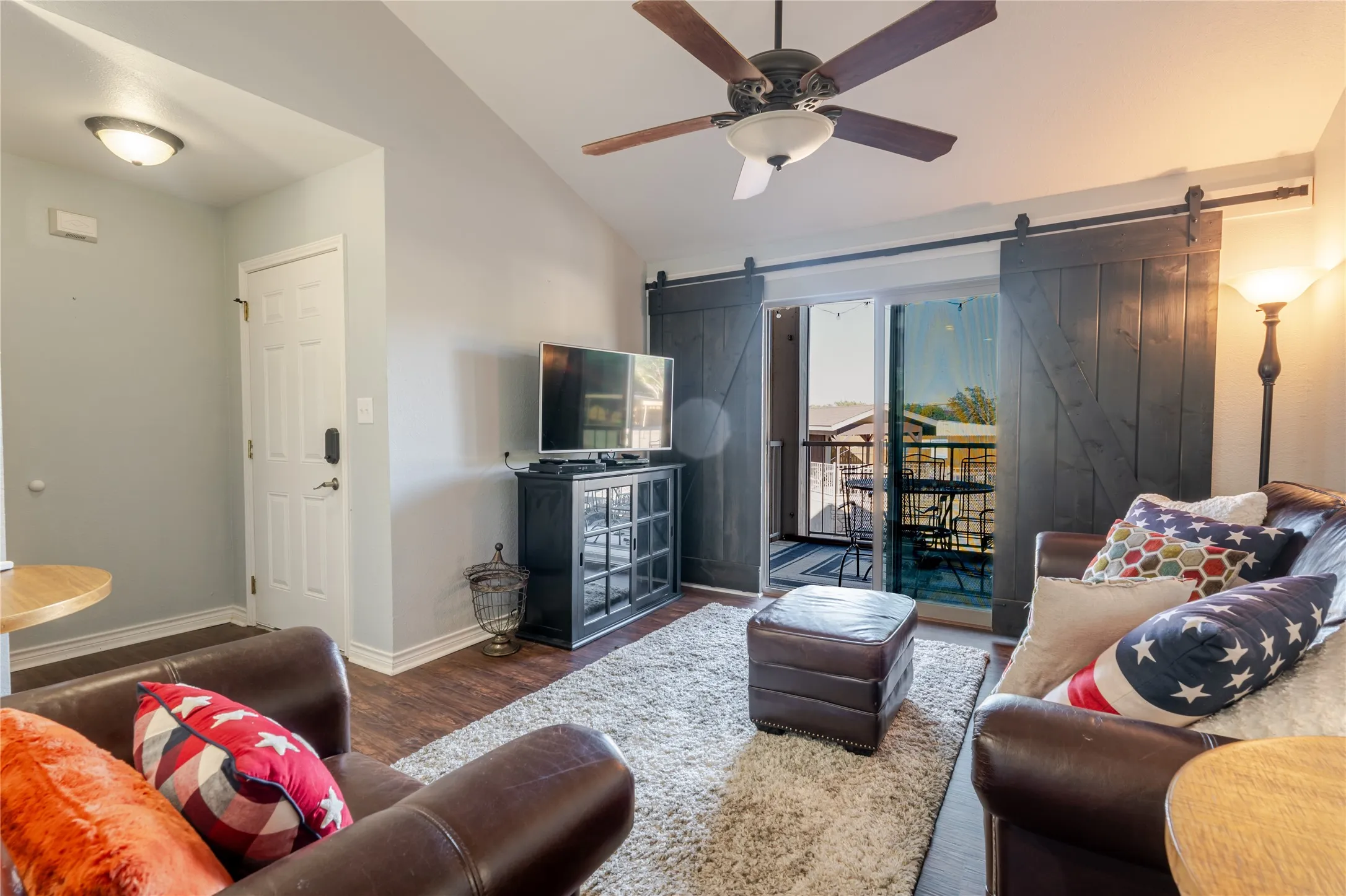 Condominium For Sale in Palo Pinto County , 3069 Hells Gate Loop 26, Strawn, Texas 76475, 2 Bedroom, 2 Bathroom, Garage spaces, 825 Sqft, built in 1998, Preowned, mls#20858476, Real Estate Agent in Strawn, Homes For Sale in Palo Pinto county, Homes For Sale in Strawn, Realtor in Strawn Texas, Real Estate Brokerage Independent Realty Texas, Luminita Cordes Realtor