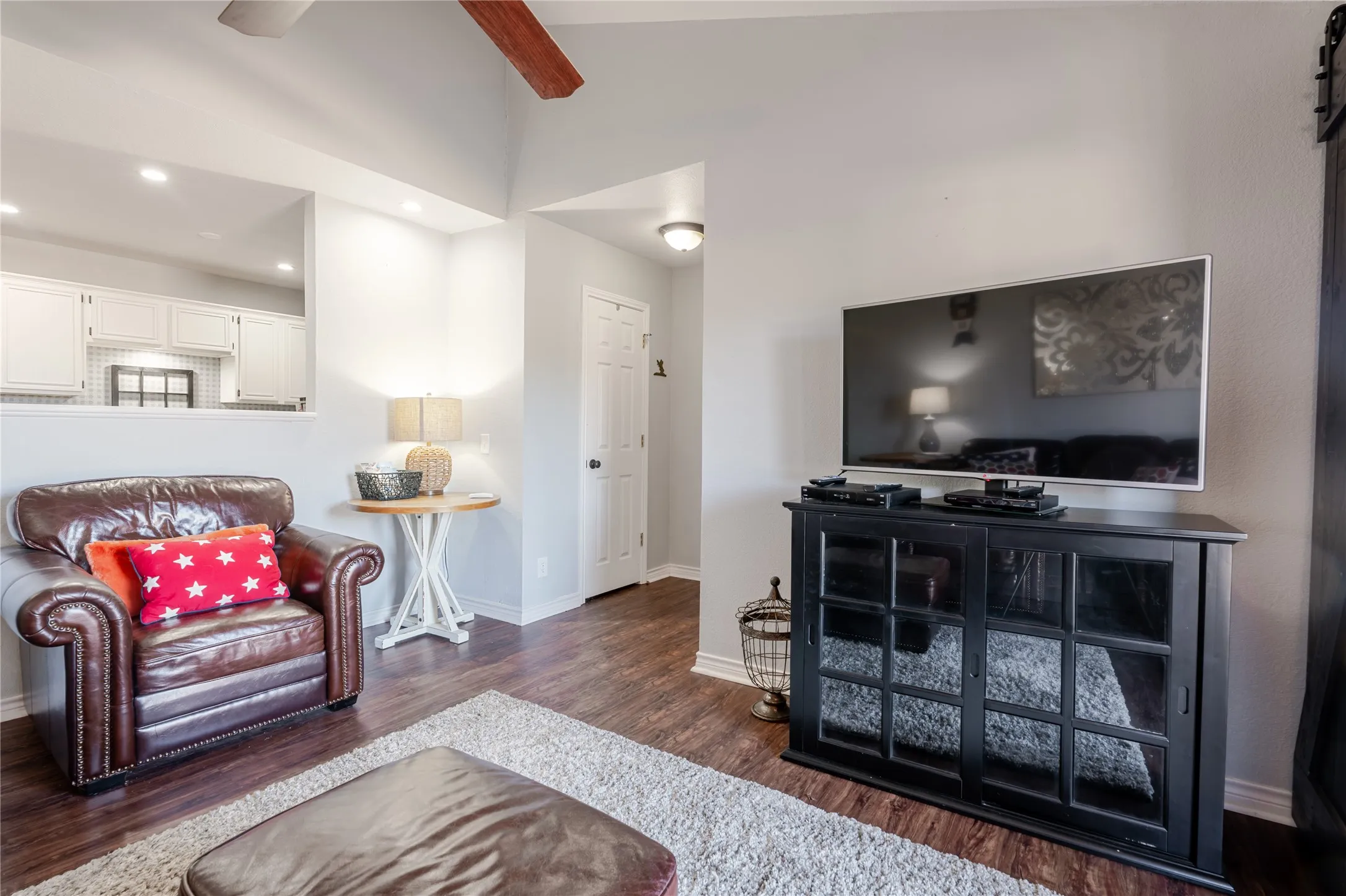 Condominium For Sale in Palo Pinto County , 3069 Hells Gate Loop 26, Strawn, Texas 76475, 2 Bedroom, 2 Bathroom, Garage spaces, 825 Sqft, built in 1998, Preowned, mls#20858476, Real Estate Agent in Strawn, Homes For Sale in Palo Pinto county, Homes For Sale in Strawn, Realtor in Strawn Texas, Real Estate Brokerage Independent Realty Texas, Luminita Cordes Realtor