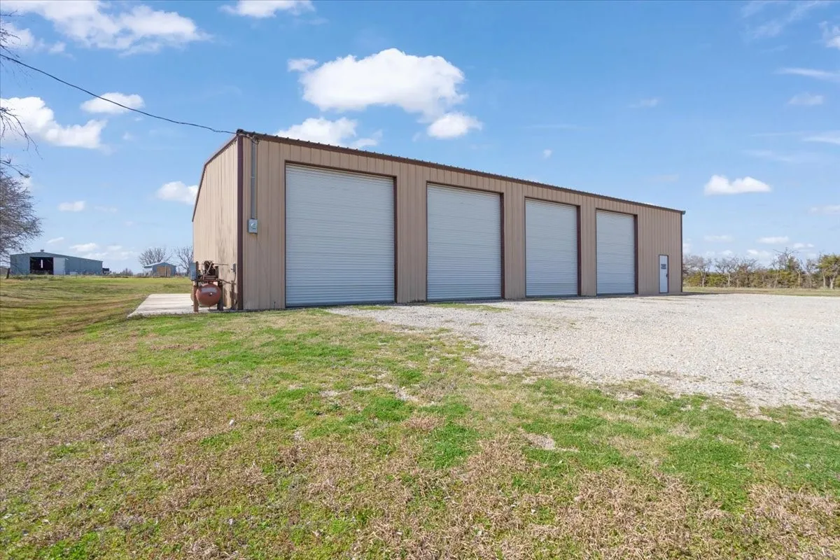 Industrial For Sale in Fannin County , 253 County Road 4465, Trenton, Texas 75490, 0, 0, Garage spaces, 0 Sqft, built in 2008, Preowned, mls#20864948, Real Estate Agent in Trenton, Homes For Sale in Fannin county, Homes For Sale in Trenton, Realtor in Trenton Texas, Real Estate Brokerage Independent Realty Texas, Luminita Cordes Realtor