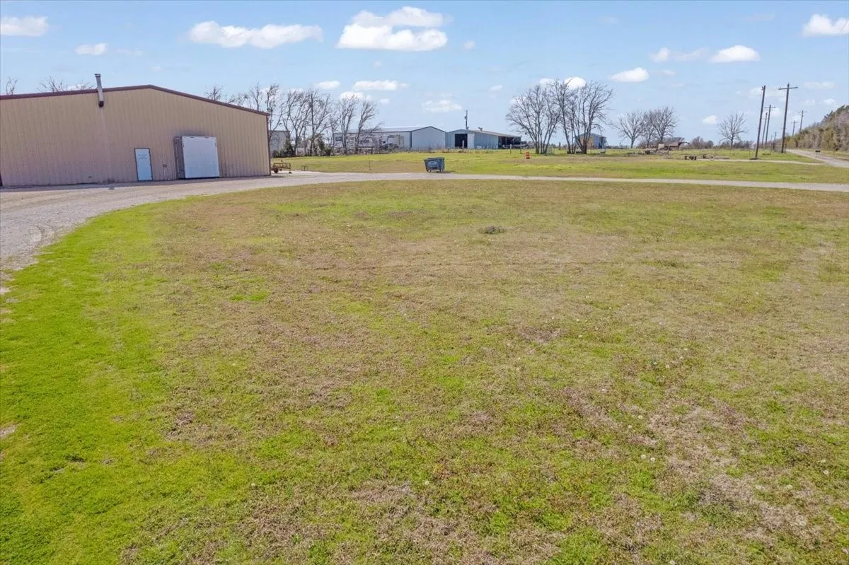 Industrial For Sale in Fannin County , 253 County Road 4465, Trenton, Texas 75490, 0, 0, Garage spaces, 0 Sqft, built in 2008, Preowned, mls#20864948, Real Estate Agent in Trenton, Homes For Sale in Fannin county, Homes For Sale in Trenton, Realtor in Trenton Texas, Real Estate Brokerage Independent Realty Texas, Luminita Cordes Realtor