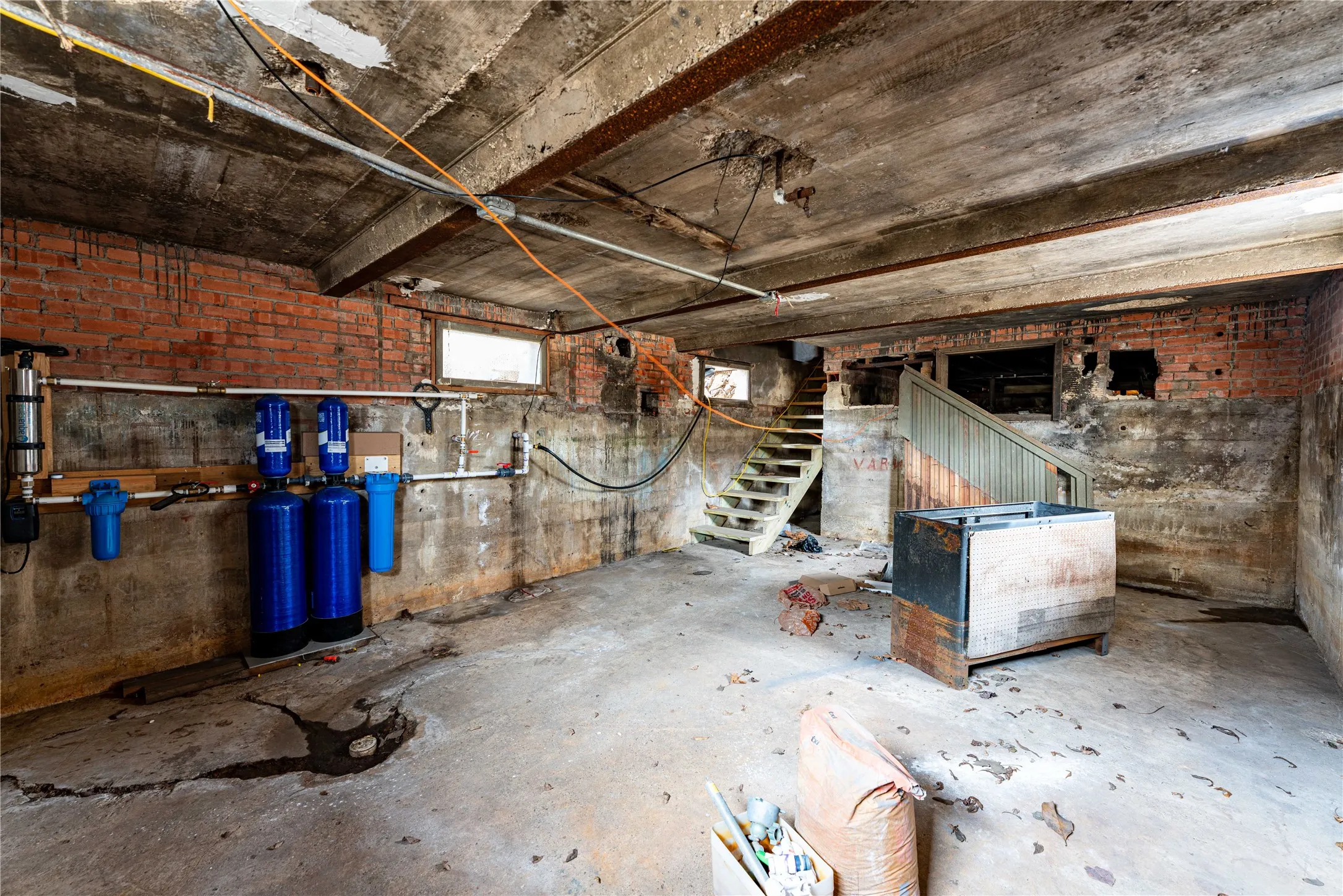 Below grade area with stairs