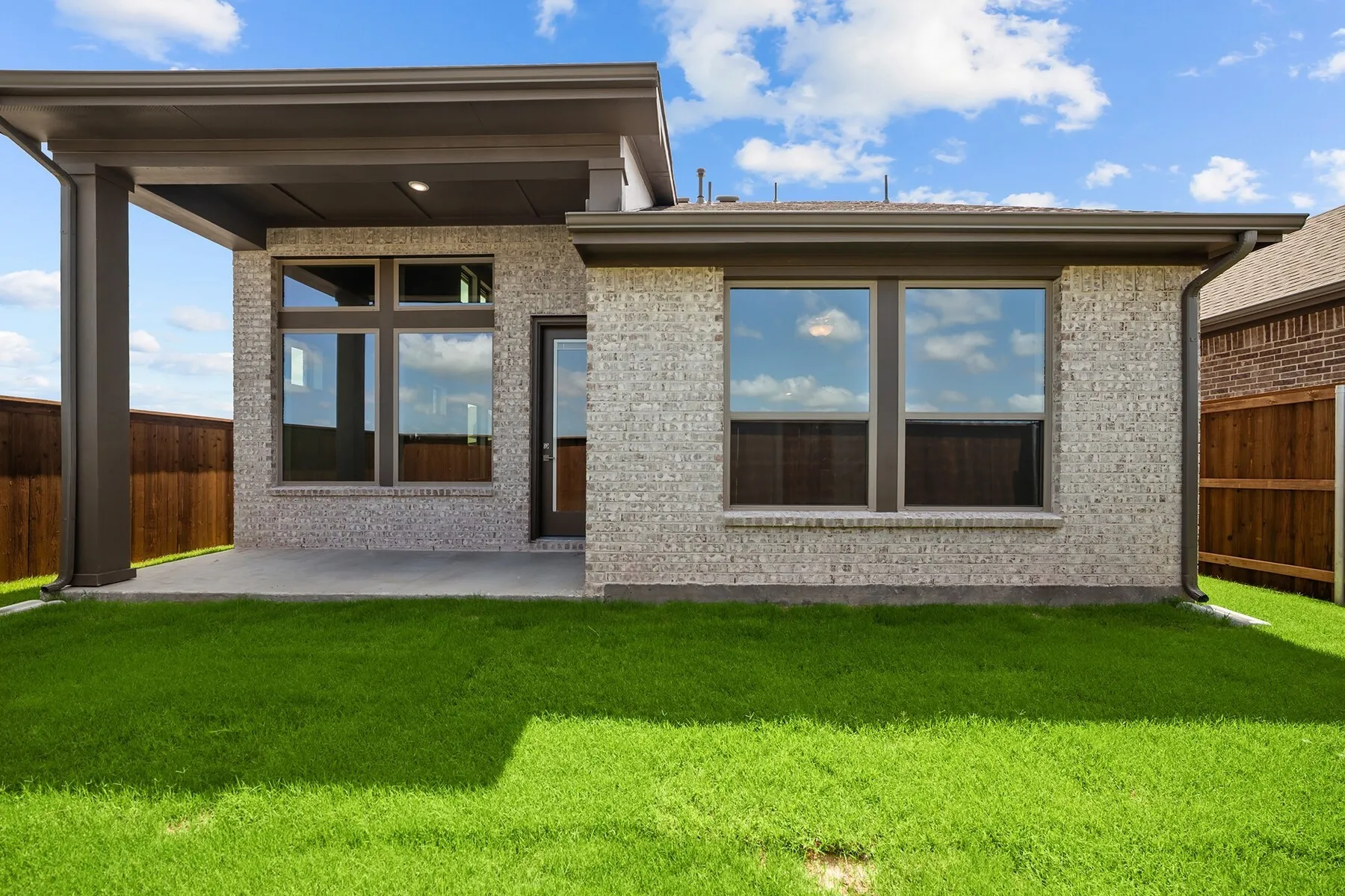 Single Family Residence For Sale in Rockwall County , 2445 Jackson Burn Drive, Royse City, Texas 75189, 3 Bedroom, 4 Bathroom, 2 Garage spaces, 2,174 Sqft, built in 2025, New Construction - Complete, mls#20870098, Real Estate Agent in Royse City, Homes For Sale in Rockwall county, Homes For Sale in Royse City, Realtor in Royse City Texas, Real Estate Brokerage Independent Realty Texas, Luminita Cordes Realtor