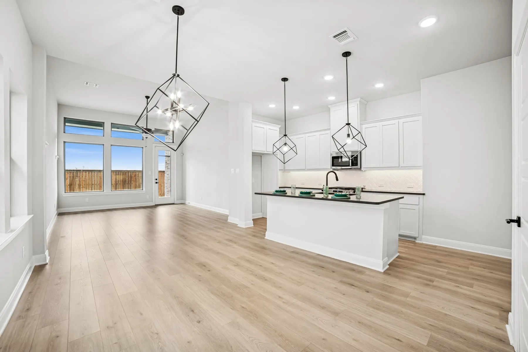 Single Family Residence For Sale in Rockwall County , 2441 Jackson Burn Drive, Royse City, Texas 75189, 3 Bedroom, 2 Bathroom, 2 Garage spaces, 1,821 Sqft, built in 2025, New Construction - Incomplete, mls#20870138, Real Estate Agent in Royse City, Homes For Sale in Rockwall county, Homes For Sale in Royse City, Realtor in Royse City Texas, Real Estate Brokerage Independent Realty Texas, Luminita Cordes Realtor