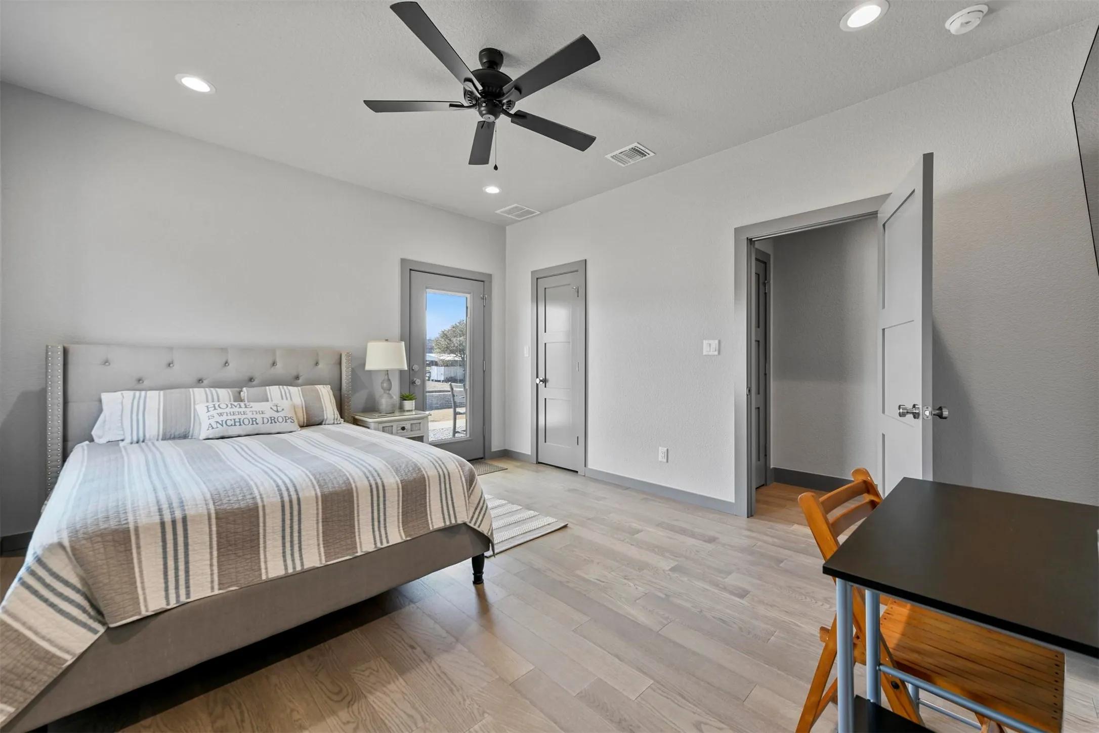 Single Family Residence For Sale in Wise County , 502 S Bay Court, Runaway Bay, Texas 76426, 3 Bedroom, 3 Bathroom, 2 Garage spaces, 2,236 Sqft, built in 2023, Preowned, mls#20866482, Real Estate Agent in Runaway Bay, Homes For Sale in Wise county, Homes For Sale in Runaway Bay, Realtor in Runaway Bay Texas, Real Estate Brokerage Independent Realty Texas, Luminita Cordes Realtor