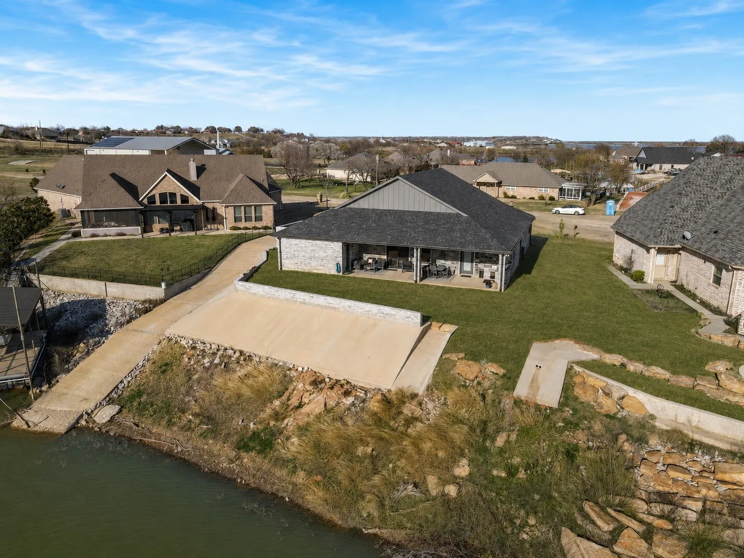 Single Family Residence For Sale in Wise County , 502 S Bay Court, Runaway Bay, Texas 76426, 3 Bedroom, 3 Bathroom, 2 Garage spaces, 2,236 Sqft, built in 2023, Preowned, mls#20866482, Real Estate Agent in Runaway Bay, Homes For Sale in Wise county, Homes For Sale in Runaway Bay, Realtor in Runaway Bay Texas, Real Estate Brokerage Independent Realty Texas, Luminita Cordes Realtor