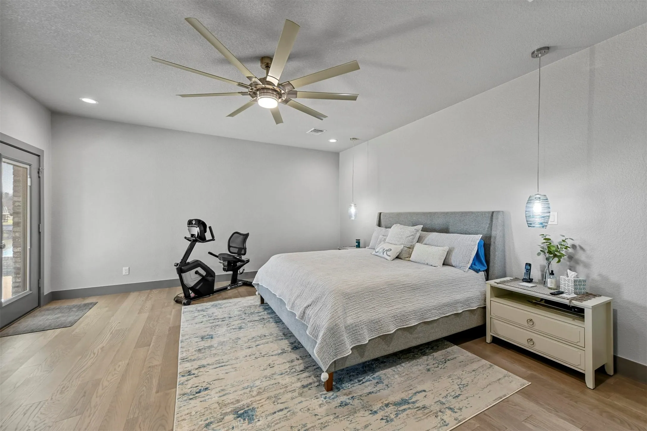 Single Family Residence For Sale in Wise County , 502 S Bay Court, Runaway Bay, Texas 76426, 3 Bedroom, 3 Bathroom, 2 Garage spaces, 2,236 Sqft, built in 2023, Preowned, mls#20866482, Real Estate Agent in Runaway Bay, Homes For Sale in Wise county, Homes For Sale in Runaway Bay, Realtor in Runaway Bay Texas, Real Estate Brokerage Independent Realty Texas, Luminita Cordes Realtor
