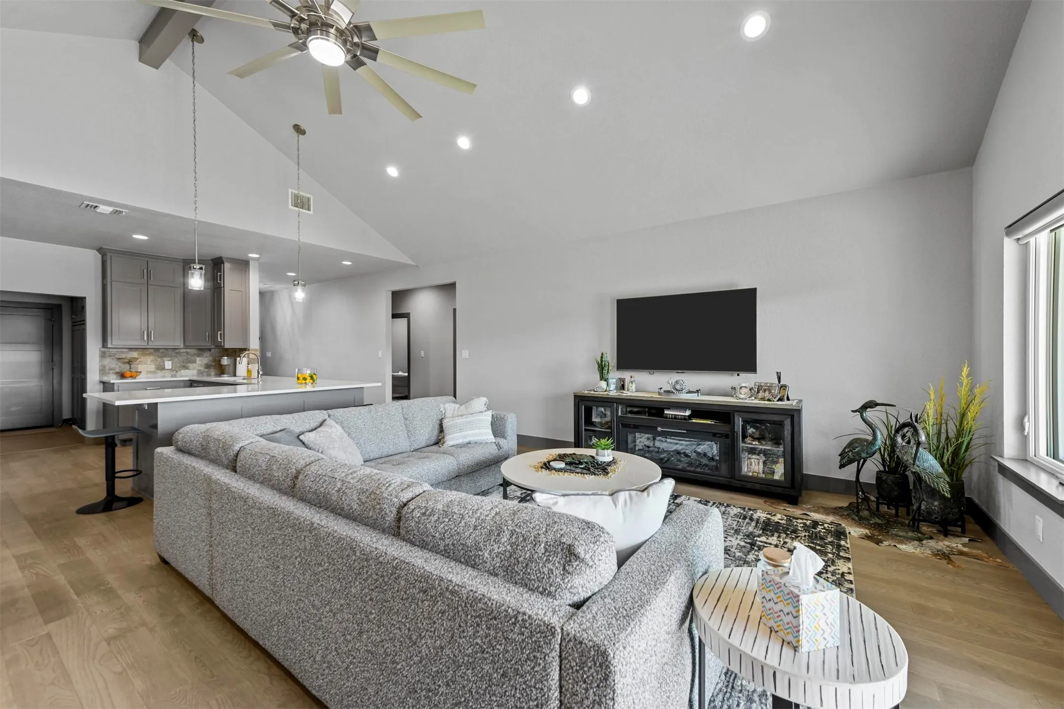 Single Family Residence For Sale in Wise County , 502 S Bay Court, Runaway Bay, Texas 76426, 3 Bedroom, 3 Bathroom, 2 Garage spaces, 2,236 Sqft, built in 2023, Preowned, mls#20866482, Real Estate Agent in Runaway Bay, Homes For Sale in Wise county, Homes For Sale in Runaway Bay, Realtor in Runaway Bay Texas, Real Estate Brokerage Independent Realty Texas, Luminita Cordes Realtor