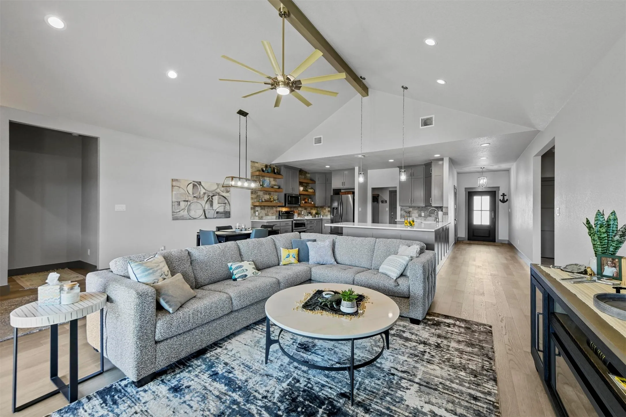 Single Family Residence For Sale in Wise County , 502 S Bay Court, Runaway Bay, Texas 76426, 3 Bedroom, 3 Bathroom, 2 Garage spaces, 2,236 Sqft, built in 2023, Preowned, mls#20866482, Real Estate Agent in Runaway Bay, Homes For Sale in Wise county, Homes For Sale in Runaway Bay, Realtor in Runaway Bay Texas, Real Estate Brokerage Independent Realty Texas, Luminita Cordes Realtor