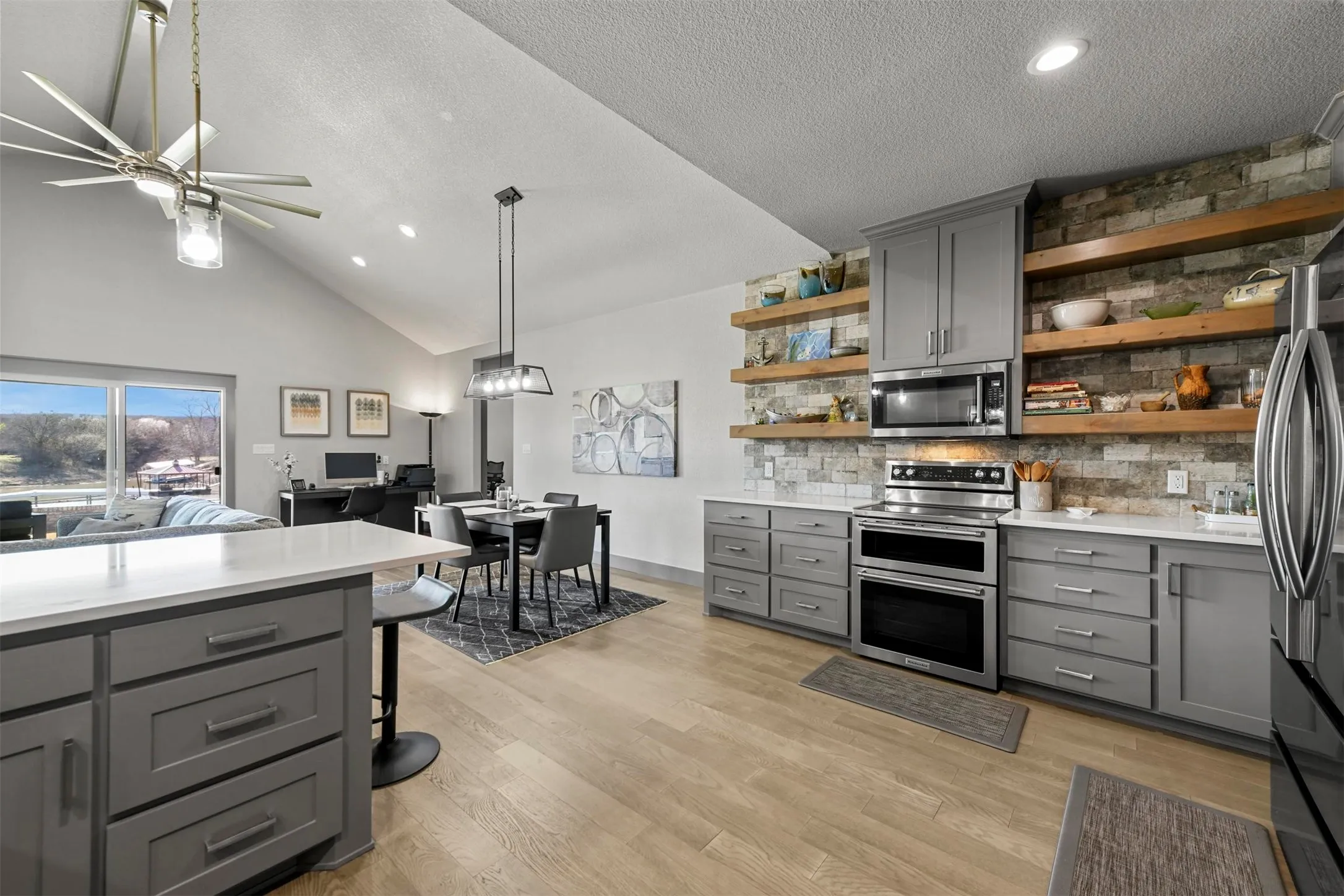 Single Family Residence For Sale in Wise County , 502 S Bay Court, Runaway Bay, Texas 76426, 3 Bedroom, 3 Bathroom, 2 Garage spaces, 2,236 Sqft, built in 2023, Preowned, mls#20866482, Real Estate Agent in Runaway Bay, Homes For Sale in Wise county, Homes For Sale in Runaway Bay, Realtor in Runaway Bay Texas, Real Estate Brokerage Independent Realty Texas, Luminita Cordes Realtor
