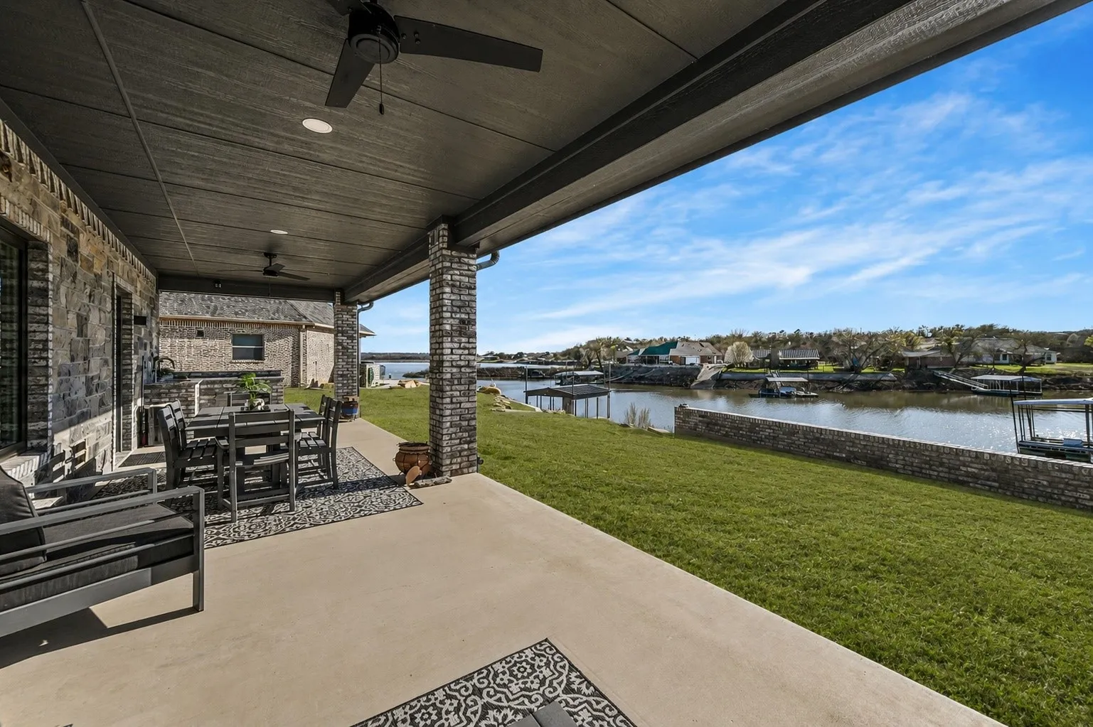 Single Family Residence For Sale in Wise County , 502 S Bay Court, Runaway Bay, Texas 76426, 3 Bedroom, 3 Bathroom, 2 Garage spaces, 2,236 Sqft, built in 2023, Preowned, mls#20866482, Real Estate Agent in Runaway Bay, Homes For Sale in Wise county, Homes For Sale in Runaway Bay, Realtor in Runaway Bay Texas, Real Estate Brokerage Independent Realty Texas, Luminita Cordes Realtor