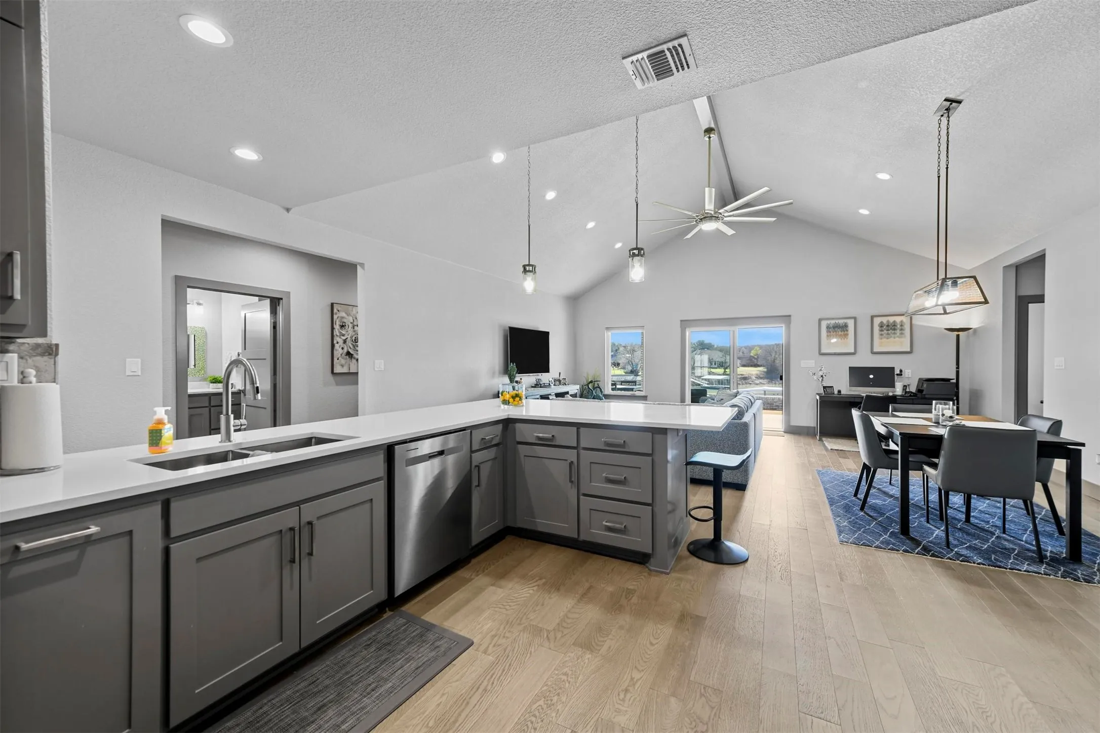 Single Family Residence For Sale in Wise County , 502 S Bay Court, Runaway Bay, Texas 76426, 3 Bedroom, 3 Bathroom, 2 Garage spaces, 2,236 Sqft, built in 2023, Preowned, mls#20866482, Real Estate Agent in Runaway Bay, Homes For Sale in Wise county, Homes For Sale in Runaway Bay, Realtor in Runaway Bay Texas, Real Estate Brokerage Independent Realty Texas, Luminita Cordes Realtor