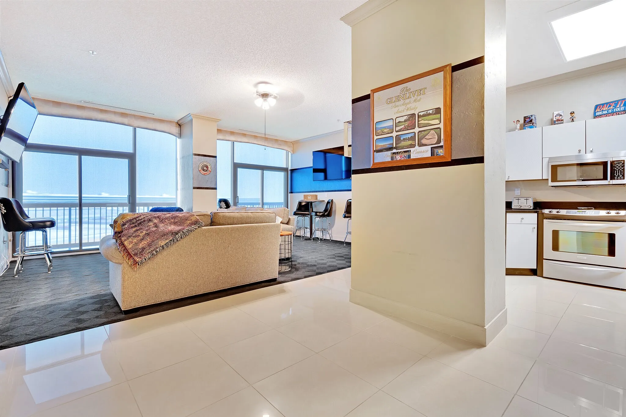 Condominium For Sale in Denton County , 3575 Lone Star Circle 517, Fort Worth, Texas 76177, 1 Bedroom, 1 Bathroom, 2 Garage spaces, 1,000 Sqft, built in 1997, mls#20871239, Real Estate Agent in Fort Worth, Homes For Sale in Denton county, Homes For Sale in Fort Worth, Realtor in Fort Worth Texas, Real Estate Brokerage Independent Realty Texas, Luminita Cordes Realtor