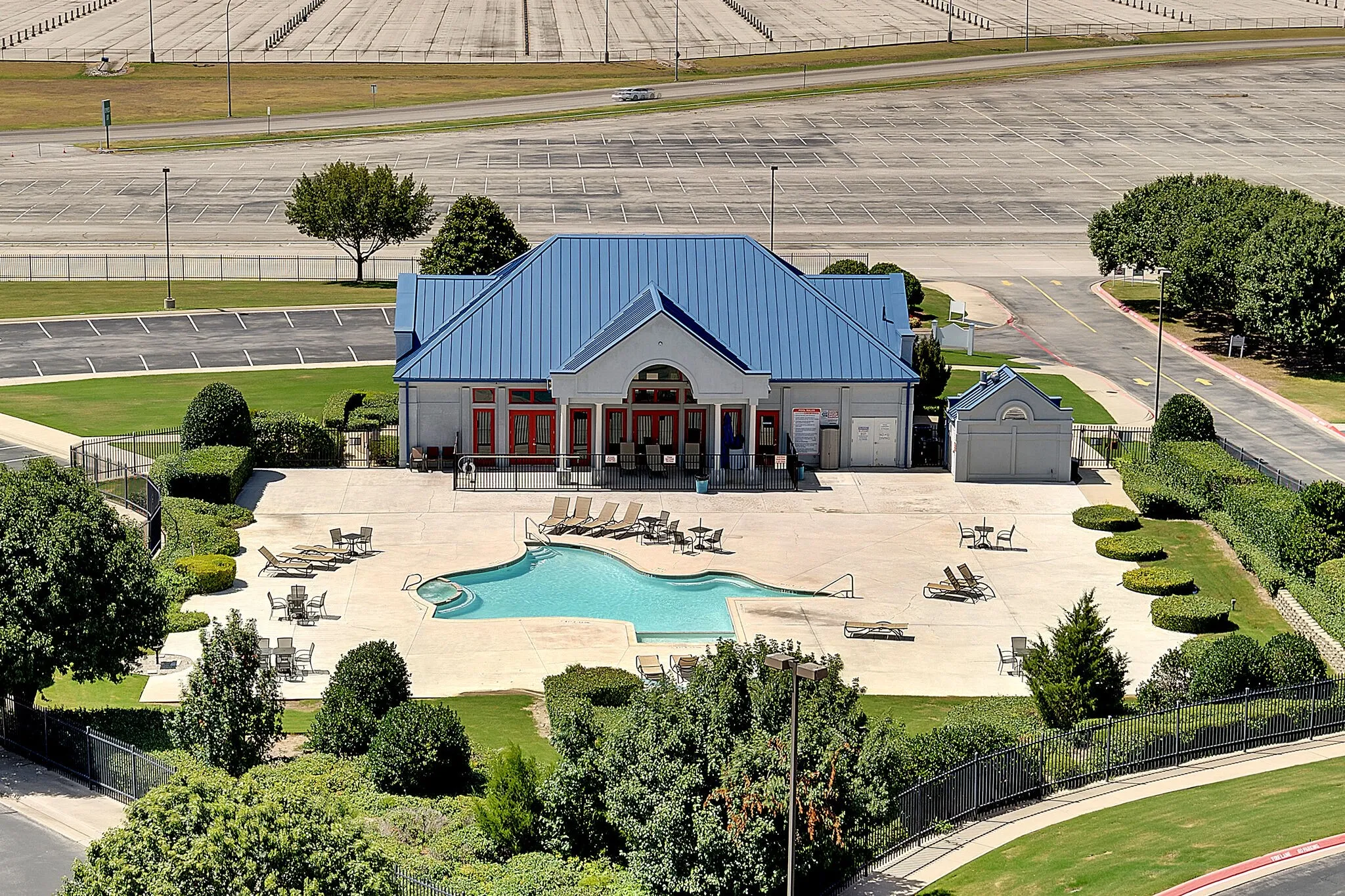 Condominium For Sale in Denton County , 3575 Lone Star Circle 517, Fort Worth, Texas 76177, 1 Bedroom, 1 Bathroom, 2 Garage spaces, 1,000 Sqft, built in 1997, mls#20871239, Real Estate Agent in Fort Worth, Homes For Sale in Denton county, Homes For Sale in Fort Worth, Realtor in Fort Worth Texas, Real Estate Brokerage Independent Realty Texas, Luminita Cordes Realtor