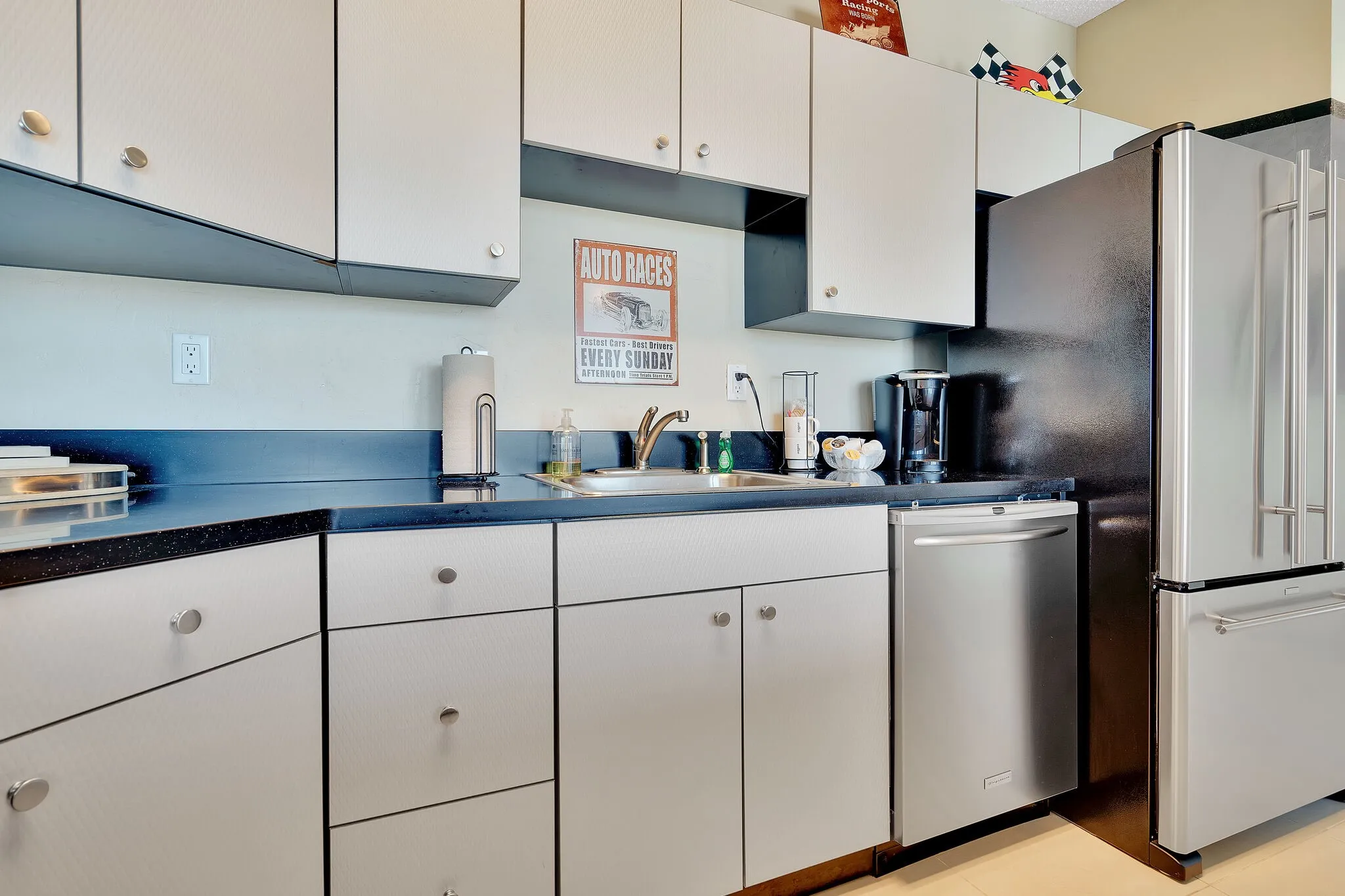 Condominium For Sale in Denton County , 3575 Lone Star Circle 517, Fort Worth, Texas 76177, 1 Bedroom, 1 Bathroom, 2 Garage spaces, 1,000 Sqft, built in 1997, mls#20871239, Real Estate Agent in Fort Worth, Homes For Sale in Denton county, Homes For Sale in Fort Worth, Realtor in Fort Worth Texas, Real Estate Brokerage Independent Realty Texas, Luminita Cordes Realtor