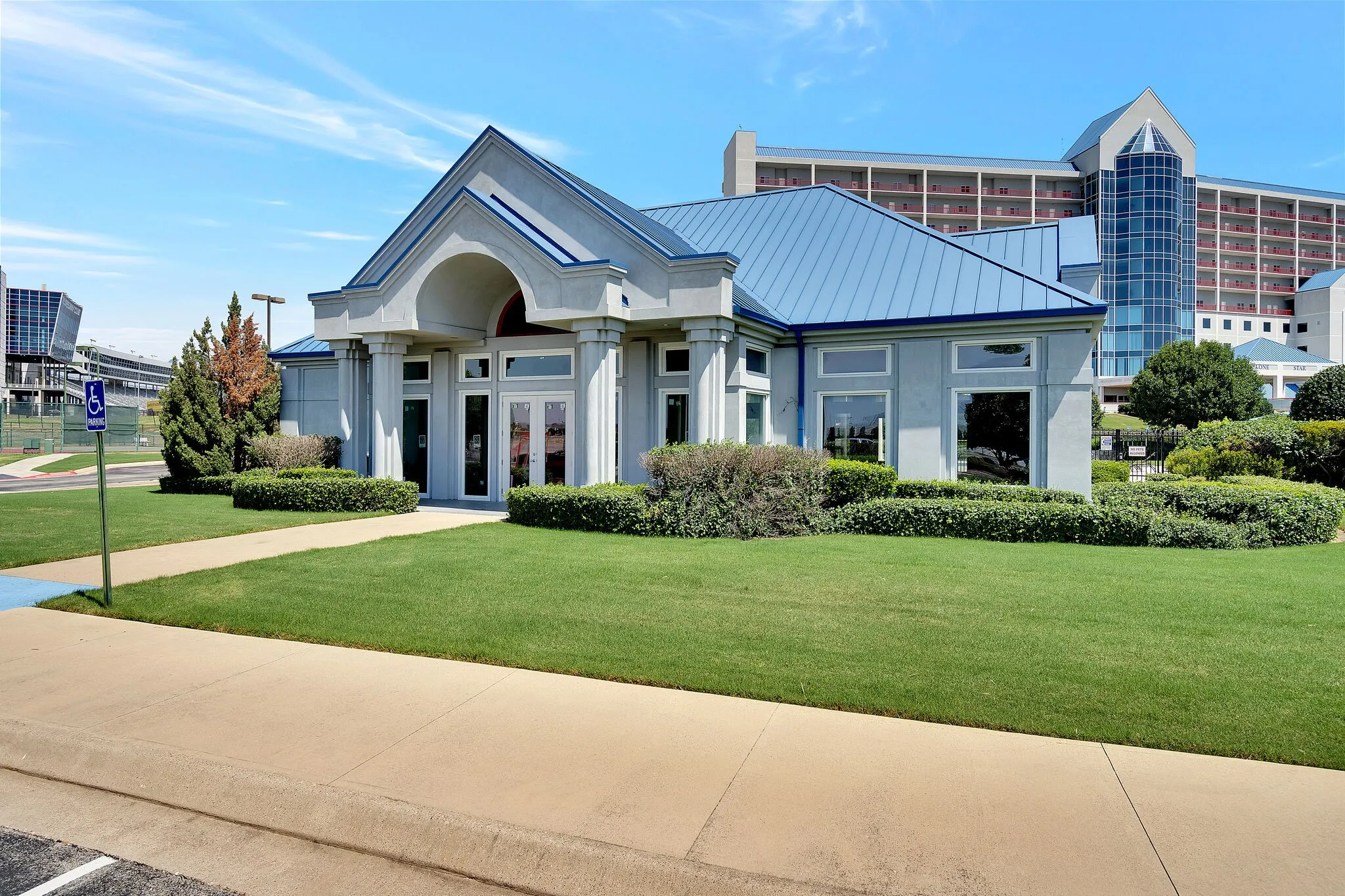 Condominium For Sale in Denton County , 3575 Lone Star Circle 517, Fort Worth, Texas 76177, 1 Bedroom, 1 Bathroom, 2 Garage spaces, 1,000 Sqft, built in 1997, mls#20871239, Real Estate Agent in Fort Worth, Homes For Sale in Denton county, Homes For Sale in Fort Worth, Realtor in Fort Worth Texas, Real Estate Brokerage Independent Realty Texas, Luminita Cordes Realtor