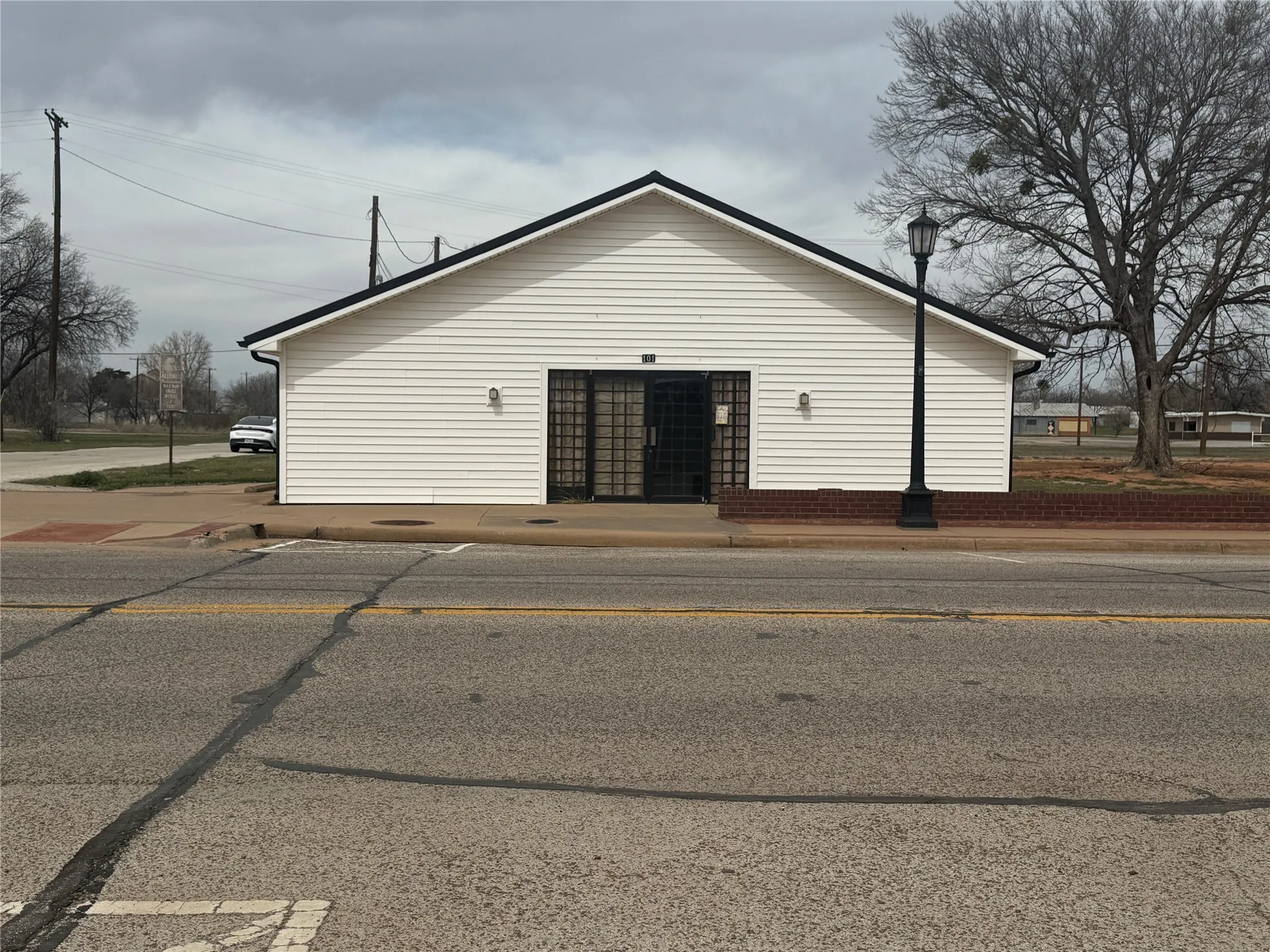 Office For Sale in Wichita County , 101 E 3rd Street, Burkburnett, Texas 76354, 0, 0, Garage spaces, 0 Sqft, built in 1988, Preowned, mls#20863027, Real Estate Agent in Burkburnett, Homes For Sale in Wichita county, Homes For Sale in Burkburnett, Realtor in Burkburnett Texas, Real Estate Brokerage Independent Realty Texas, Luminita Cordes Realtor