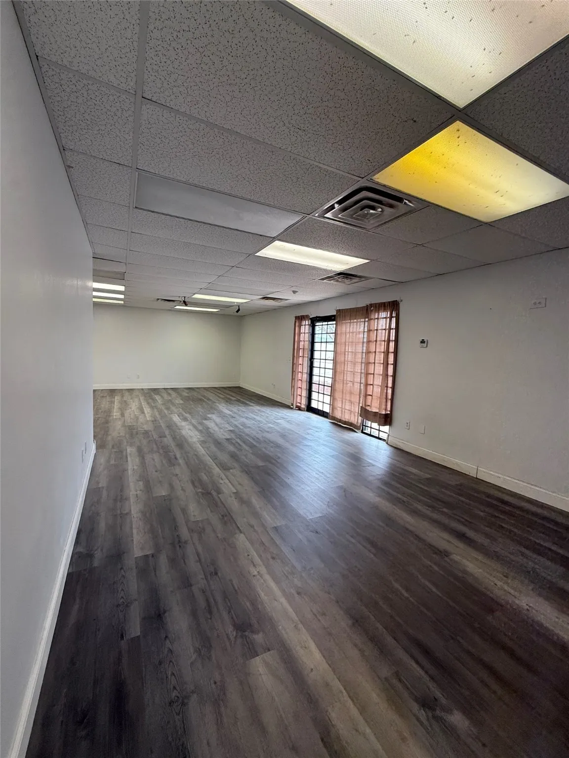 Office For Sale in Wichita County , 101 E 3rd Street, Burkburnett, Texas 76354, 0, 0, Garage spaces, 0 Sqft, built in 1988, Preowned, mls#20863027, Real Estate Agent in Burkburnett, Homes For Sale in Wichita county, Homes For Sale in Burkburnett, Realtor in Burkburnett Texas, Real Estate Brokerage Independent Realty Texas, Luminita Cordes Realtor