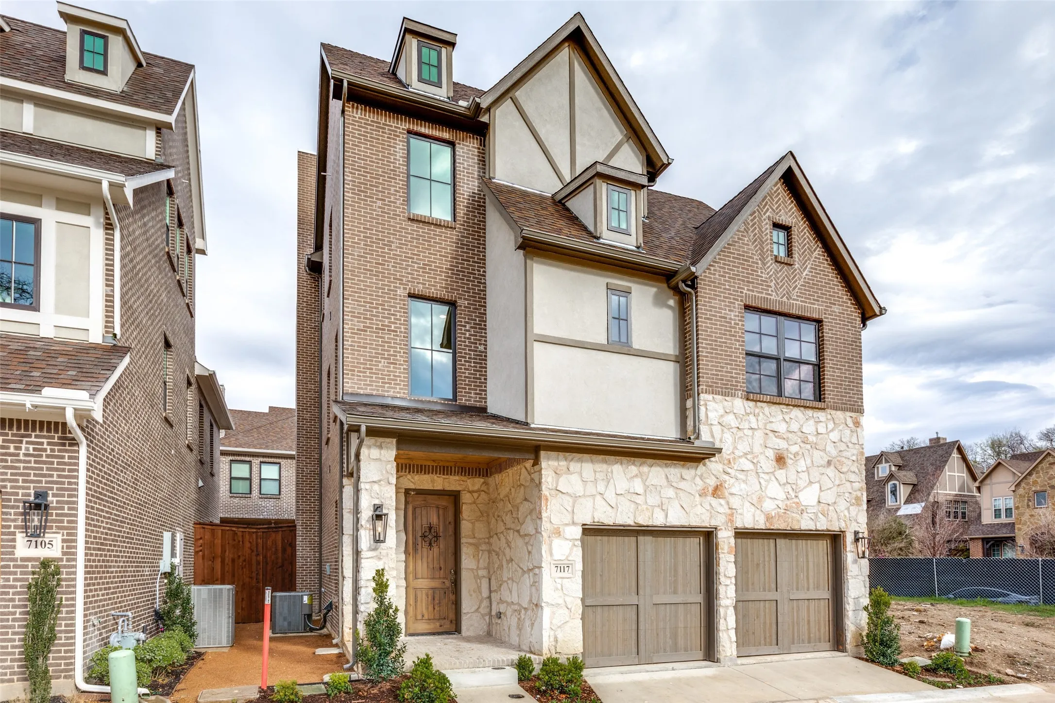 Single Family Residence For Sale in Dallas County , 7118 Granada Place, Dallas, Texas 75223, 3 Bedrooms, 4 Bathrooms, 2 Garage spaces, 2,715 Sqft, built in 2025, Proposed, Price $859,750, mls#20870111, Real Estate Agent in Dallas, Homes For Sale in Dallas county, Homes For Sale in Dallas, Realtor in Dallas Texas, Real Estate Brokerage Independent Realty Texas, Luminita Cordes Realtor