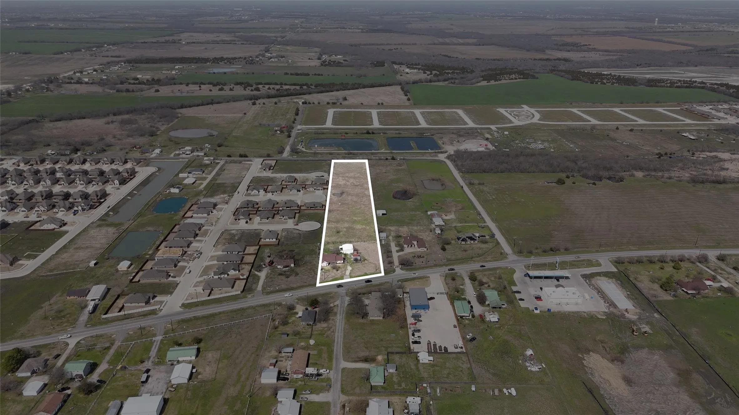 Subject 5 acres is outlined. The next two 5 acre parcels are also available for 15 acres total.