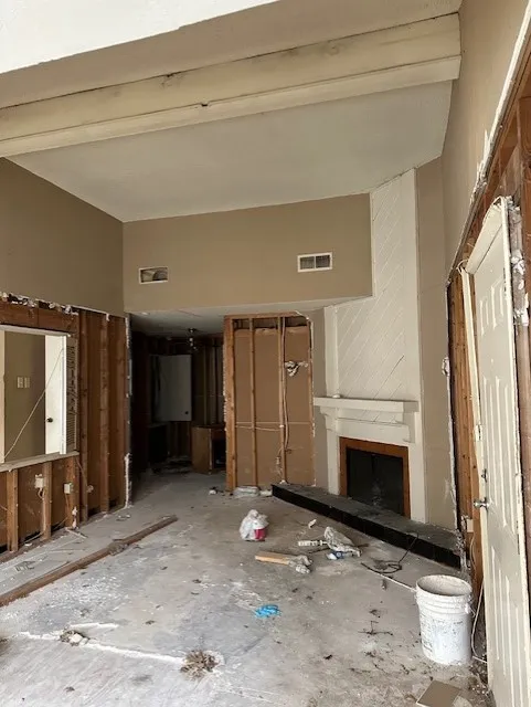 Condominium For Sale in Dallas County , 9696 Walnut Street 1412, Dallas, Texas 75243, 1 Bedroom, 1 Bathroom, Garage spaces, 730 Sqft, built in 1981, Price $50,000, mls#20875179, Real Estate Agent in Dallas, Homes For Sale in Dallas county, Homes For Sale in Dallas, Realtor in Dallas Texas, Real Estate Brokerage Independent Realty Texas, Luminita Cordes Realtor