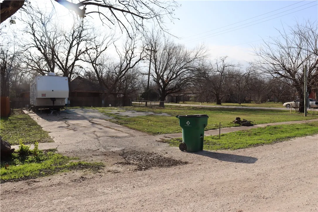 Unimproved Land For Sale in Mc Lennan County , 502 E Navarro Street, Mart, Texas 76664, 0, 0, Garage spaces, 0 Sqft, built in 0, mls#227600, Real Estate Agent in Mart, Homes For Sale in Mc Lennan county, Homes For Sale in Mart, Realtor in Mart Texas, Real Estate Brokerage Independent Realty Texas, Luminita Cordes Realtor